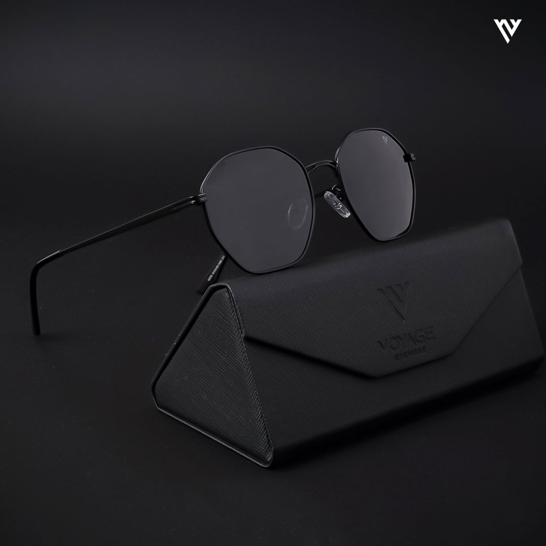 Voyage Exclusive Black Polarized Geometric Sunglasses for Men & Women - PMG4132