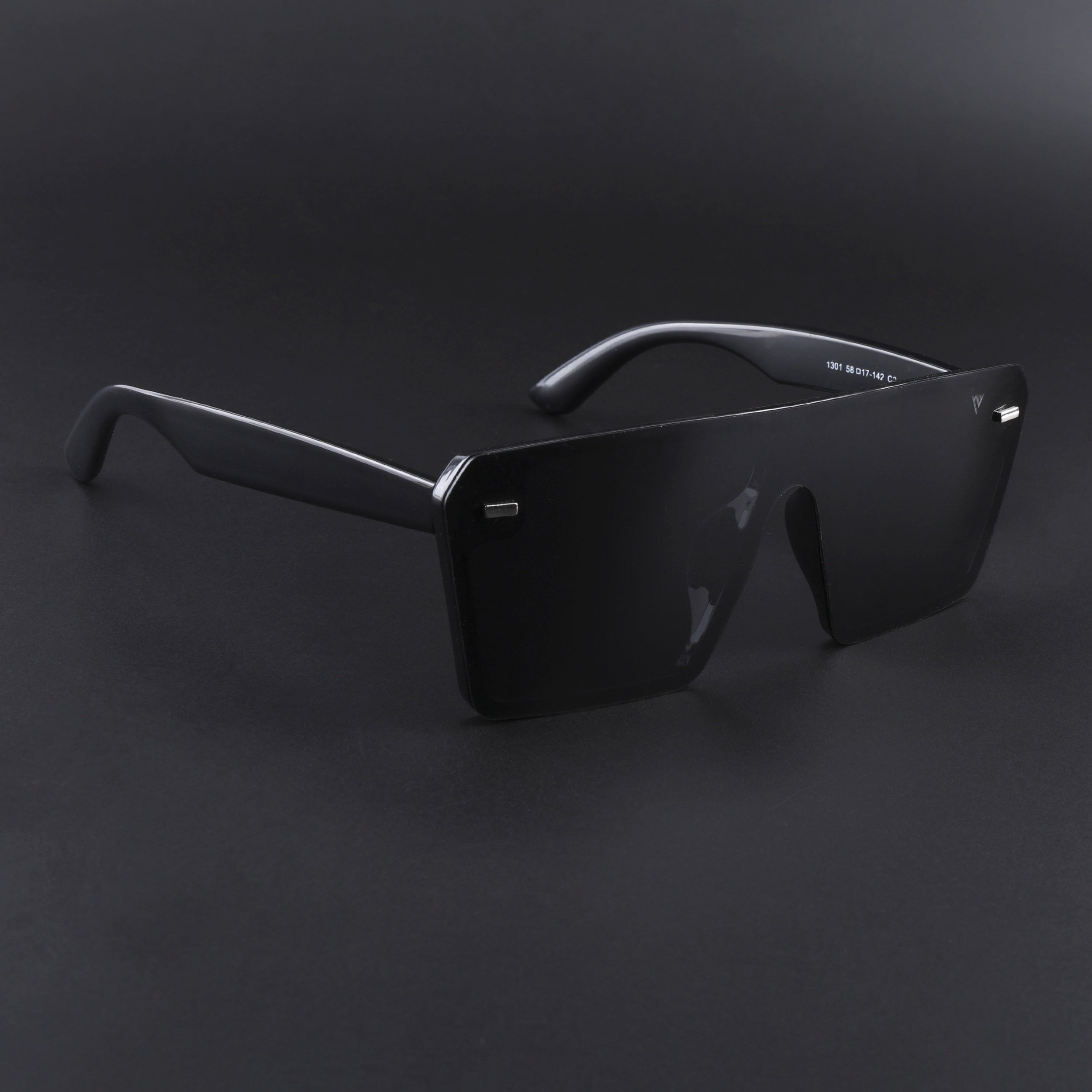 illume | Shine Black Polarized Wayfarer Sunglasses - PMG3970