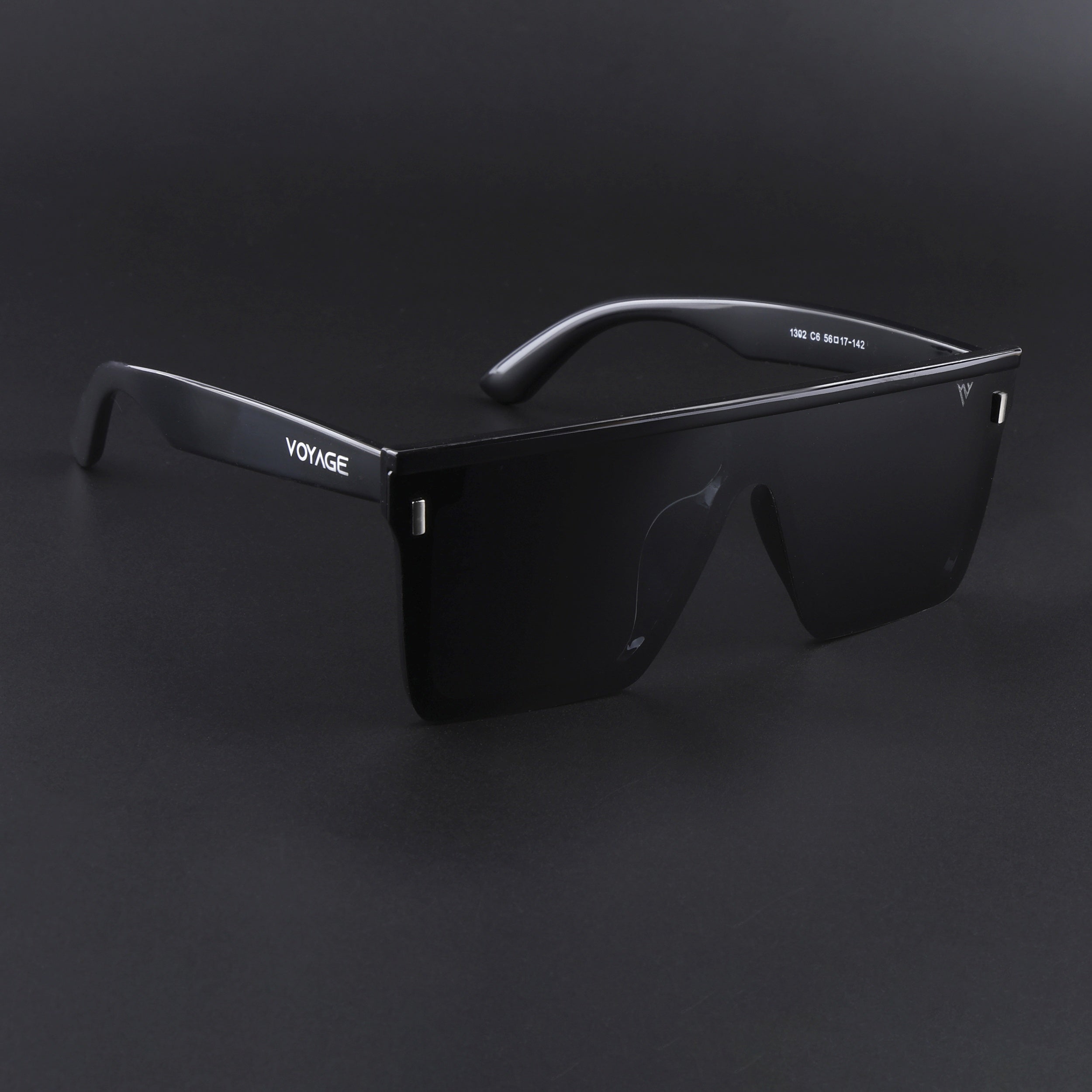 Rover | Black Polarized Wayfarer Sunglasses - PMG4574