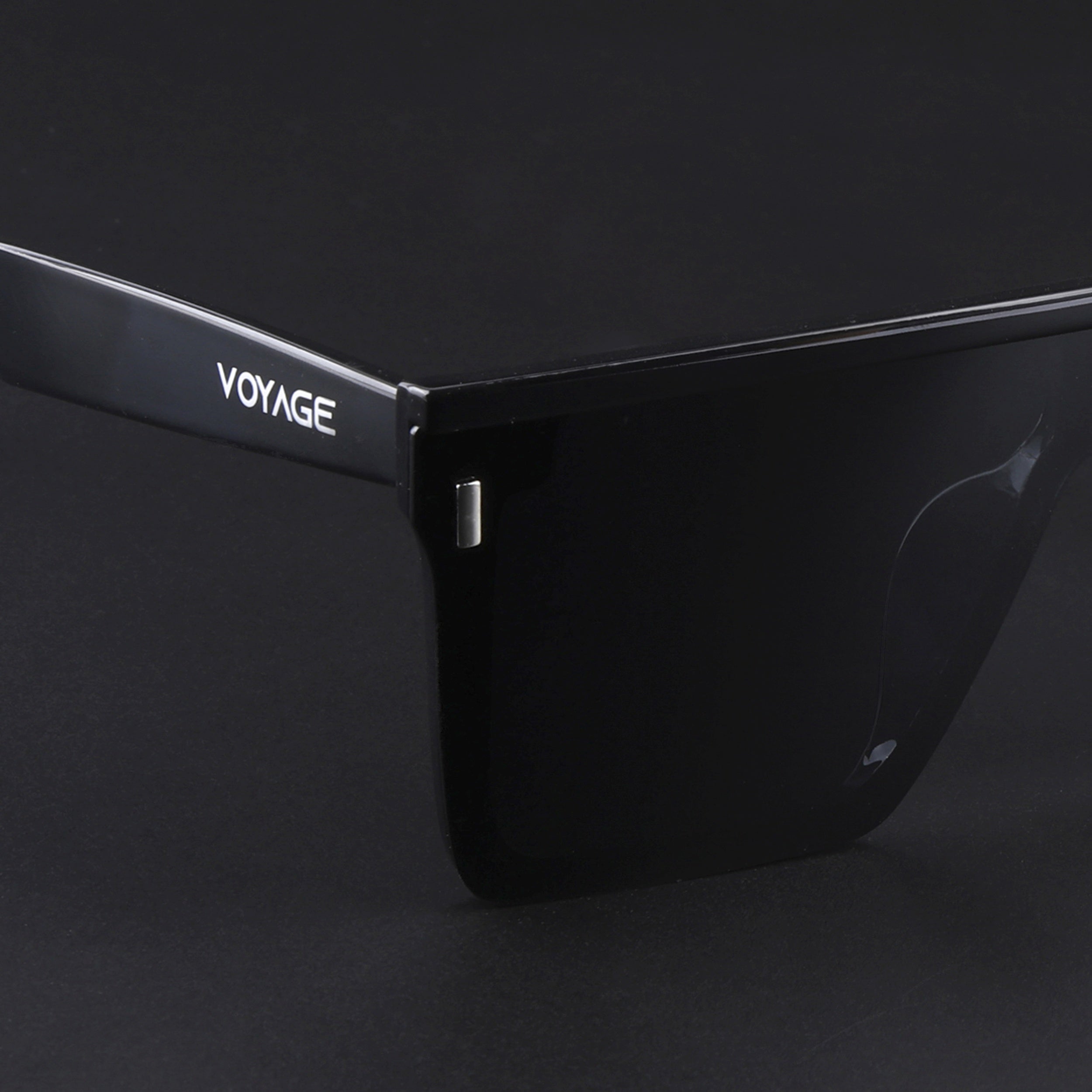 Rover | Black Polarized Wayfarer Sunglasses - PMG4574