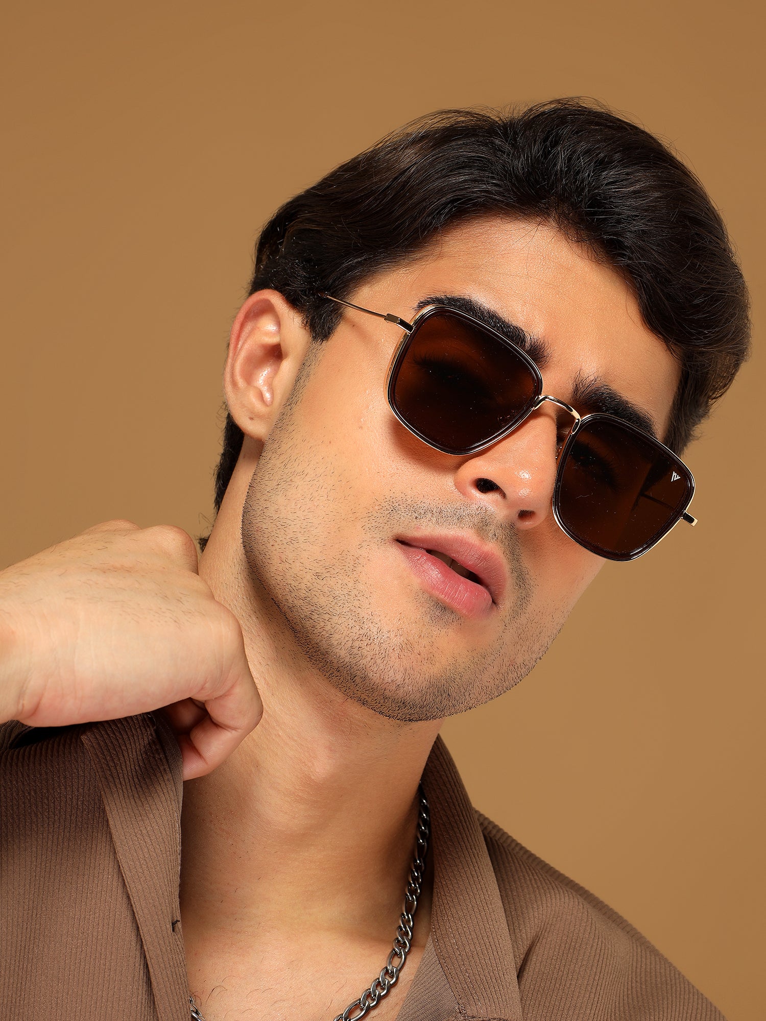 Rogue | Retro Square Brown Sunglasses MG2969