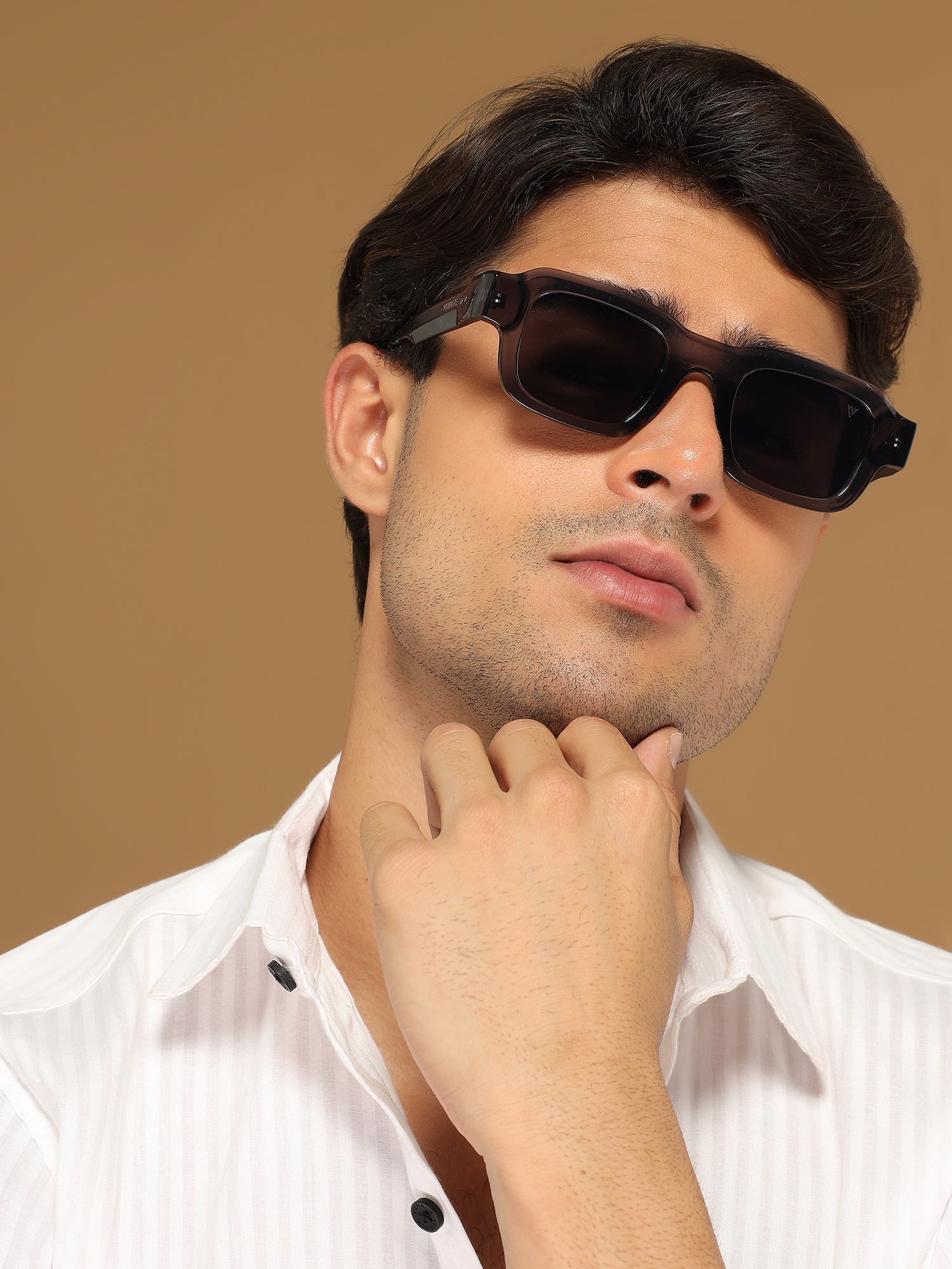 Noir | Grey Square Sunglasses for Men & Women | MG7156