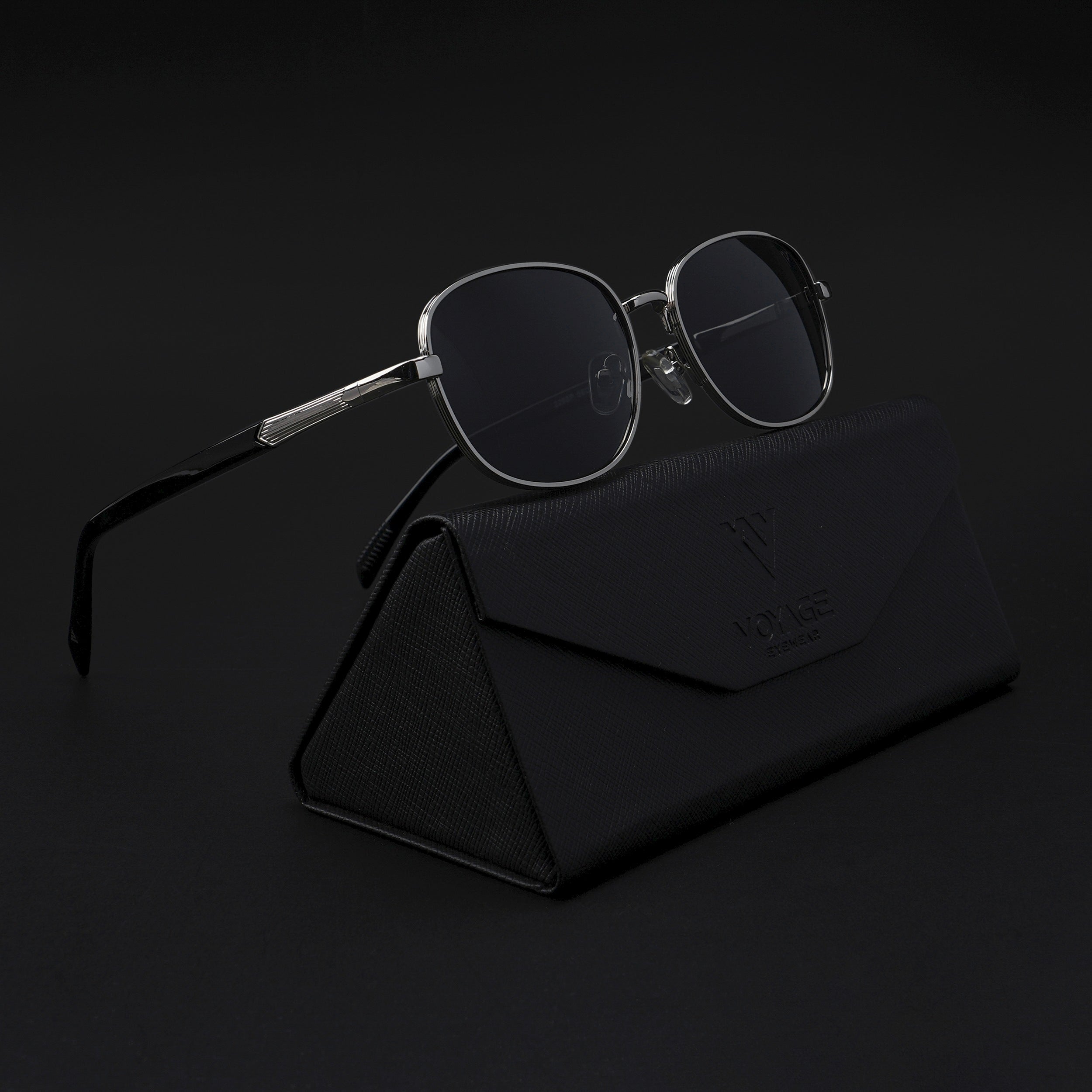 Dash | Silver Polarized Unisex Sunglasses | Black Lens - PMG5848