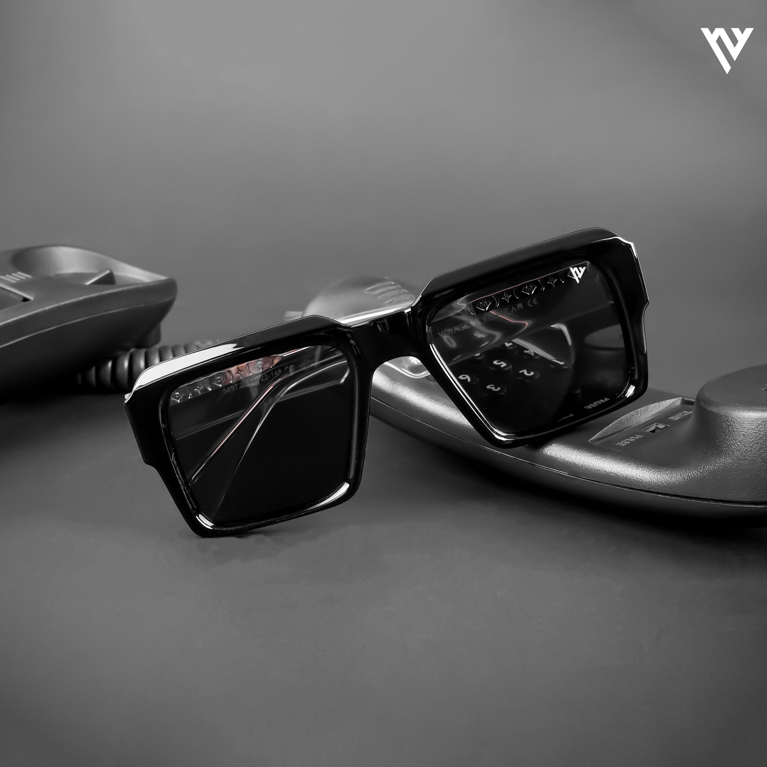 Voyage Exclusive Shine Black Polarized Wayfarer Sunglasses for Men & Women - PMG4750