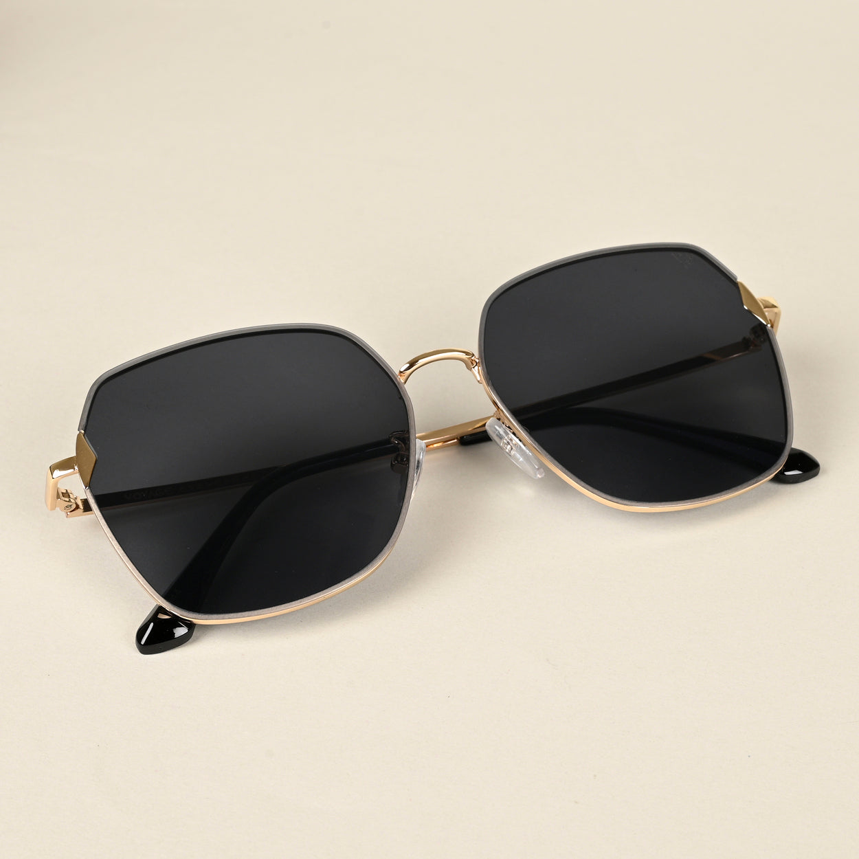 Voyage Black Oversize Sunglasses for Women (444MG4326)