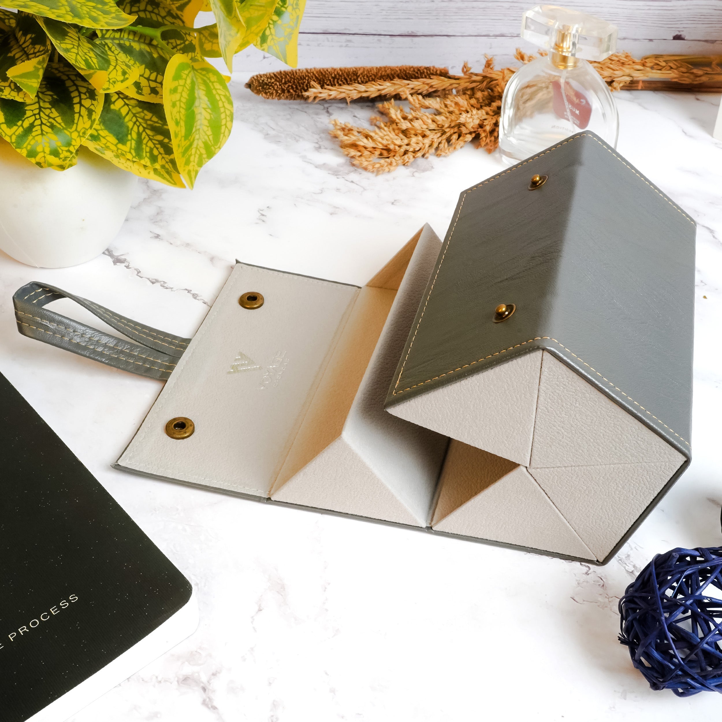 Voyage Grey Sunglasses or Eyeglasses Storage Box