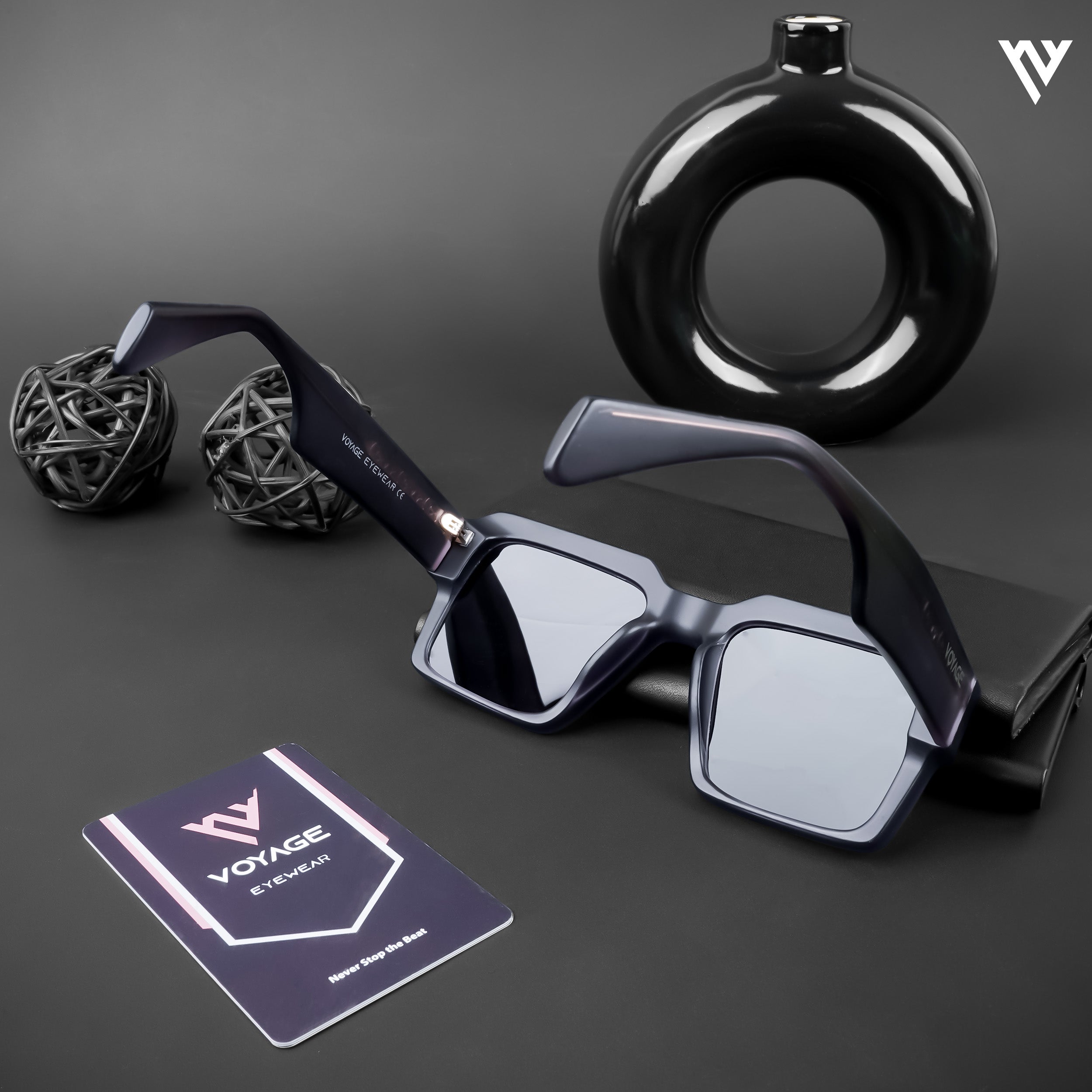 Voyage Exclusive Grey Polarized Wayfarer Sunglasses for Men & Women - PMG4753
