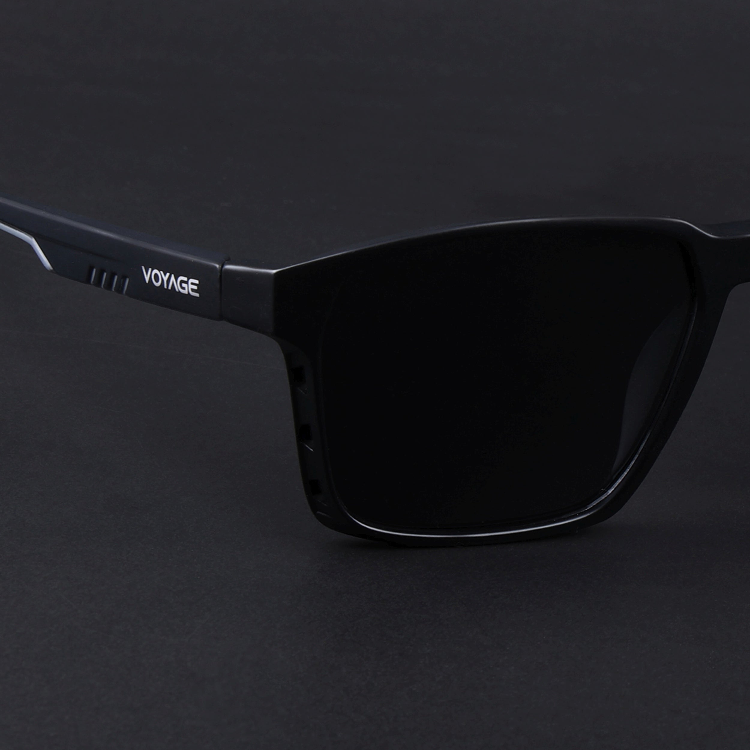 Wayfarer Polarized Sunglasses | Black Lens | Black Frame - PMG6759