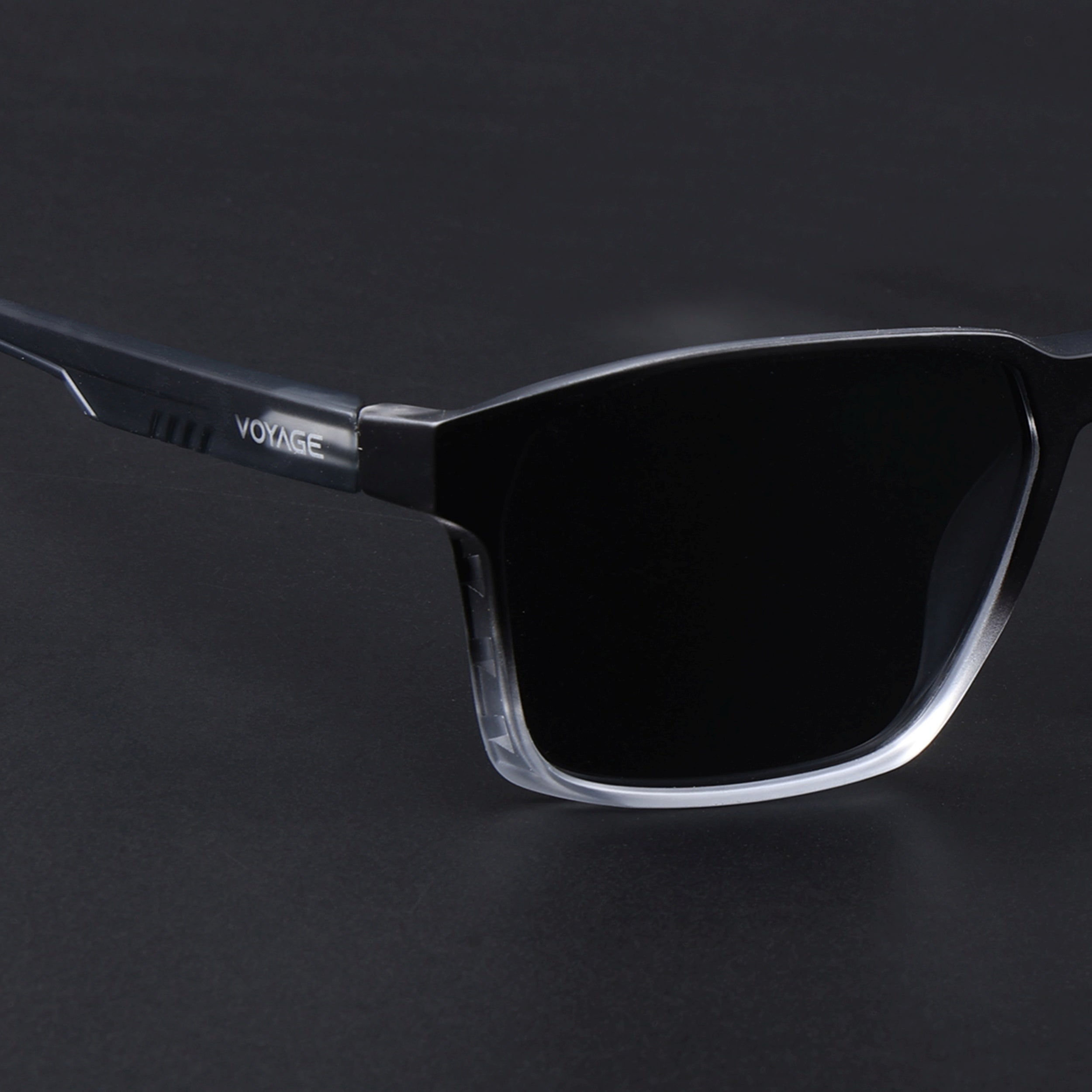 Wayfarer Polarized Sunglasses | Black Lens | Black & White Frame - PMG6761