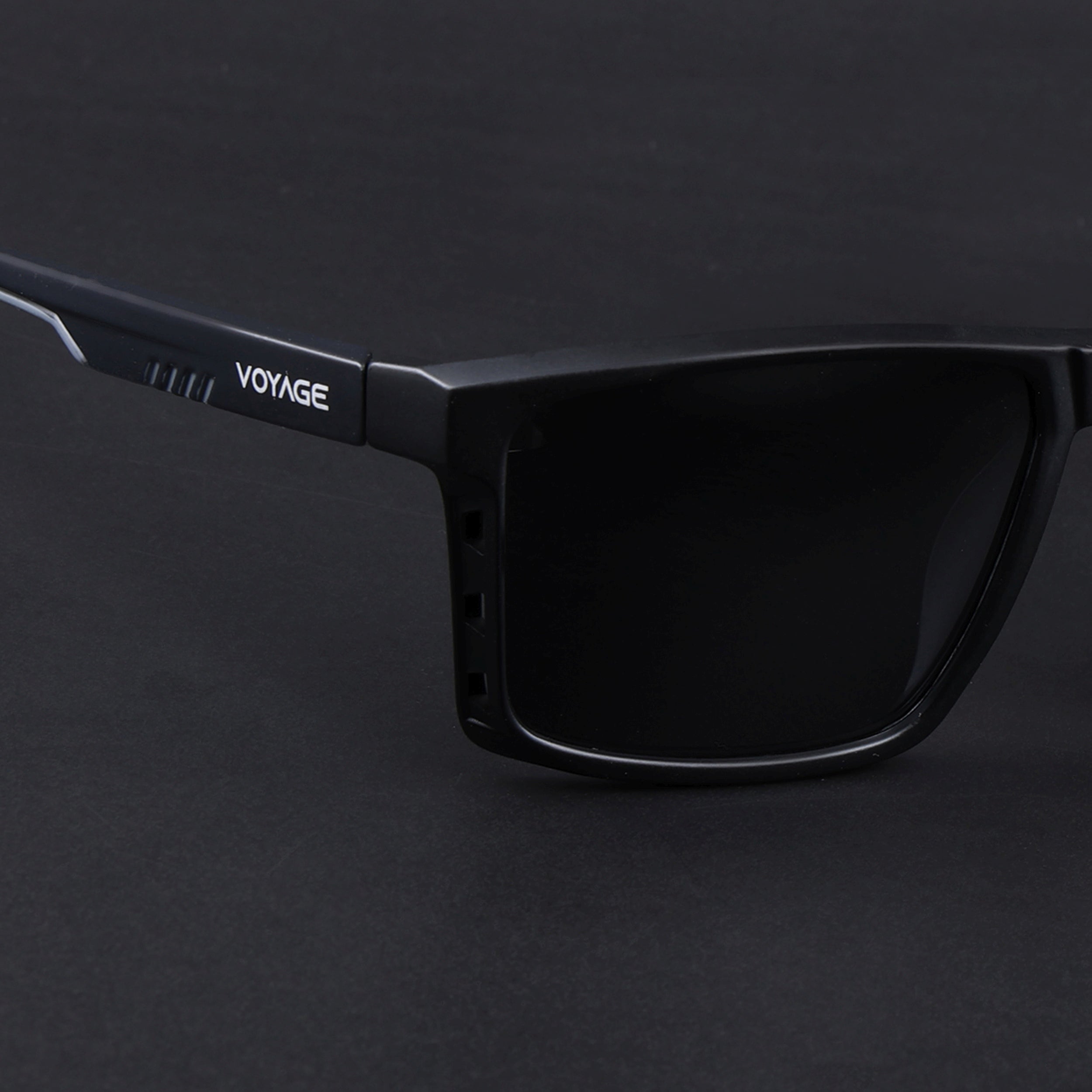 Wayfarer Polarized Sunglasses | Black Lens | Black Frame - PMG6765