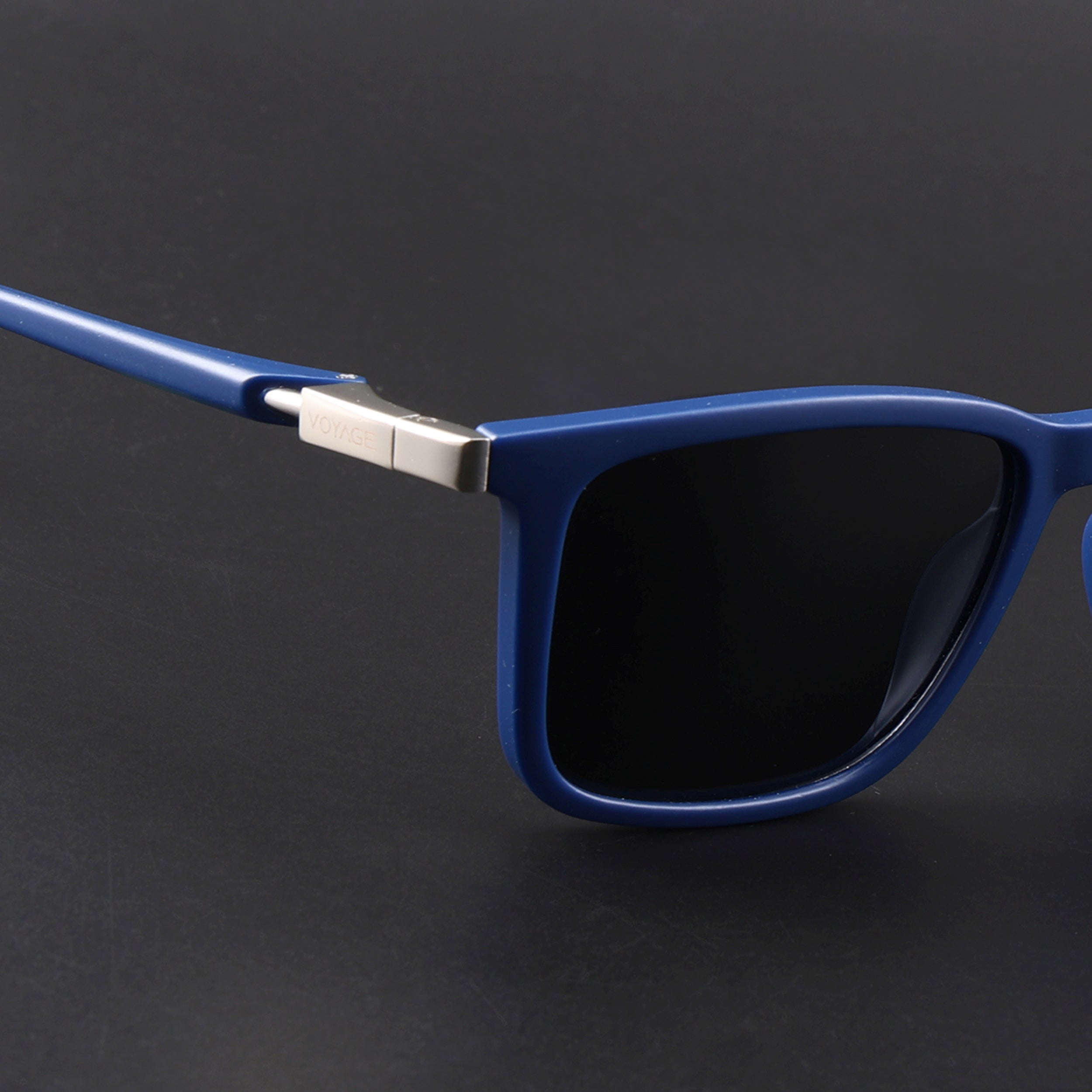 Beast | Blue Polarized Square Sunglasses | PMG6637