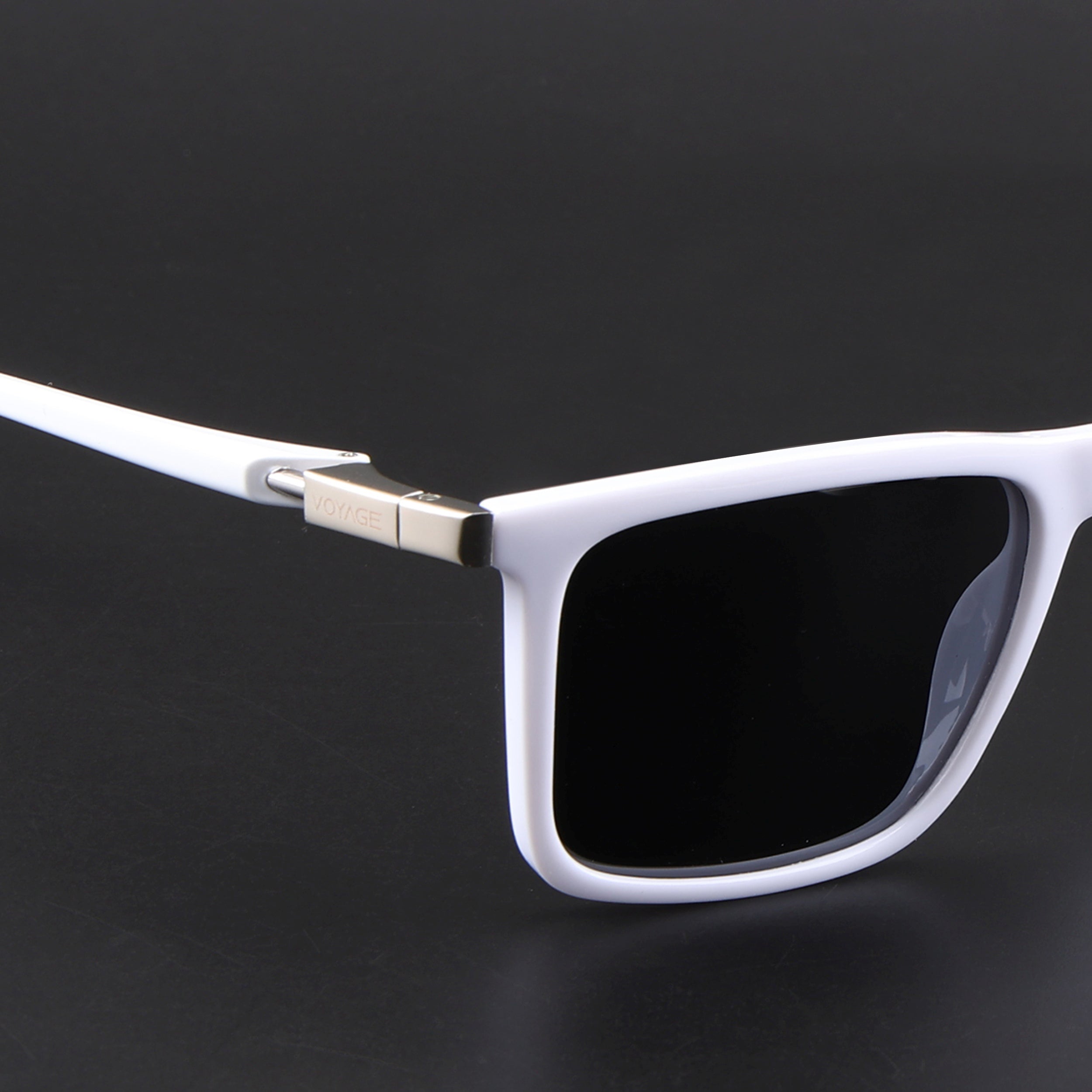 Beast 2.0 |White Polarized Square Sunglasses | PMG6649