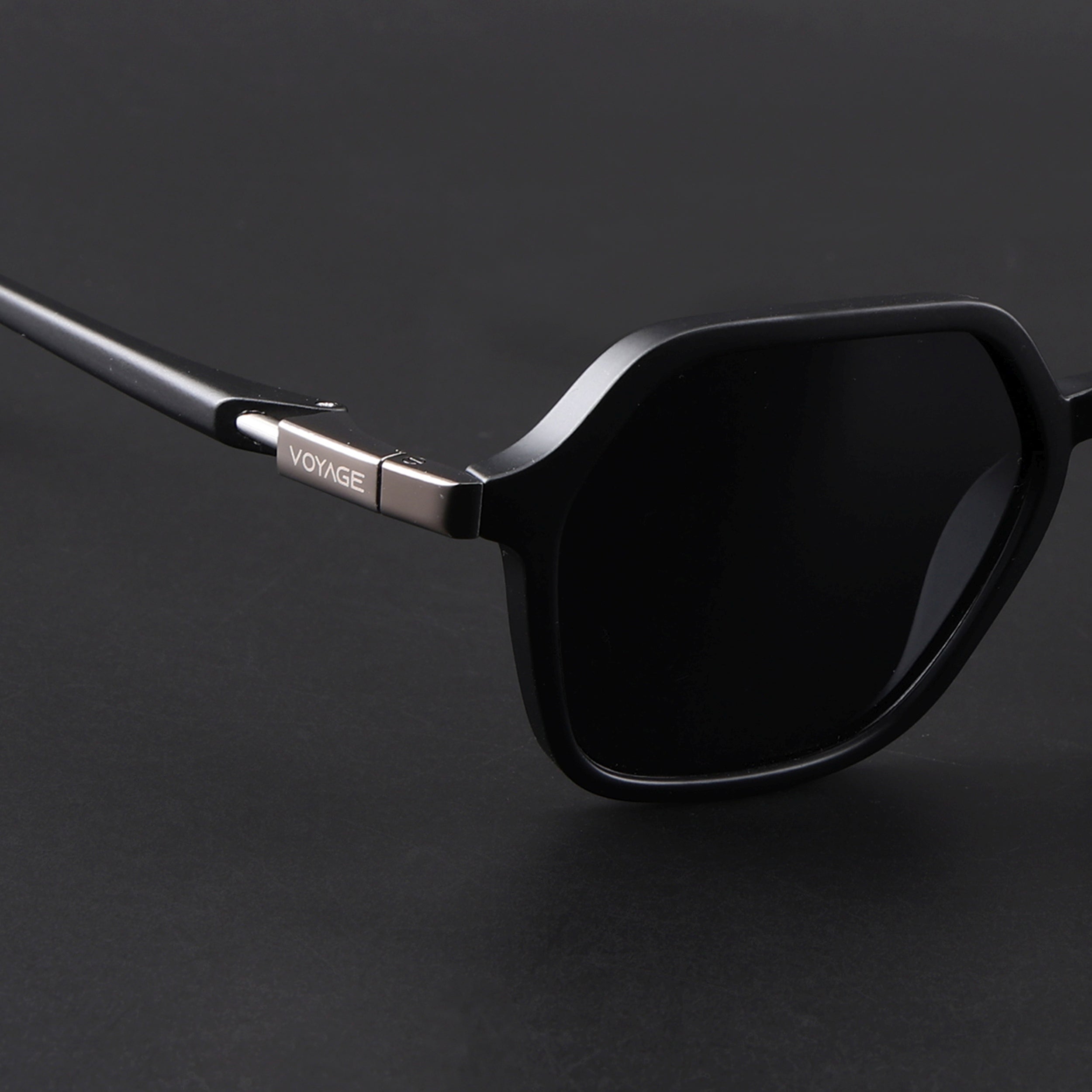 EdgeX | Matt Black Polarized Hexagon Sunglasses | PMG6640