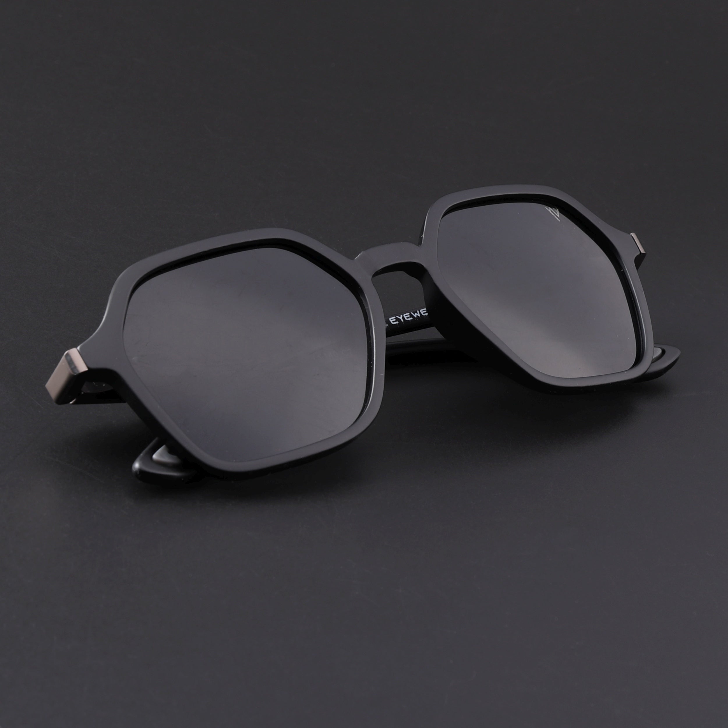 EdgeX | Matt Black Polarized Hexagon Sunglasses | PMG6640