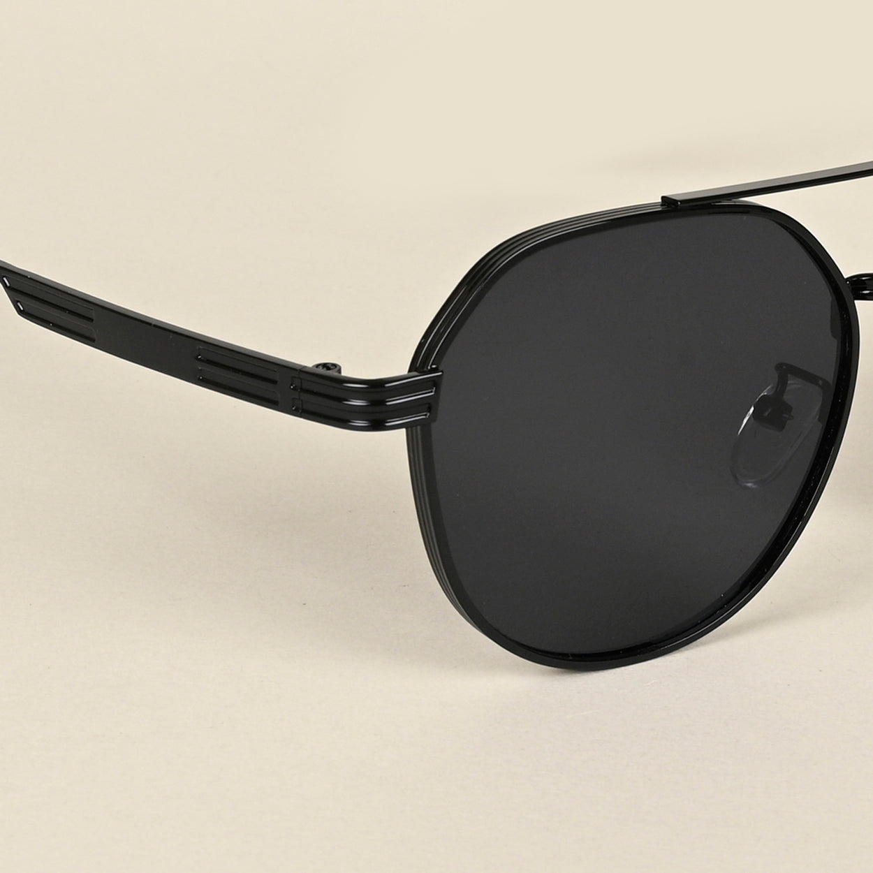 Voyage Black Round Sunglasses for Men & Women (8950MG4331)