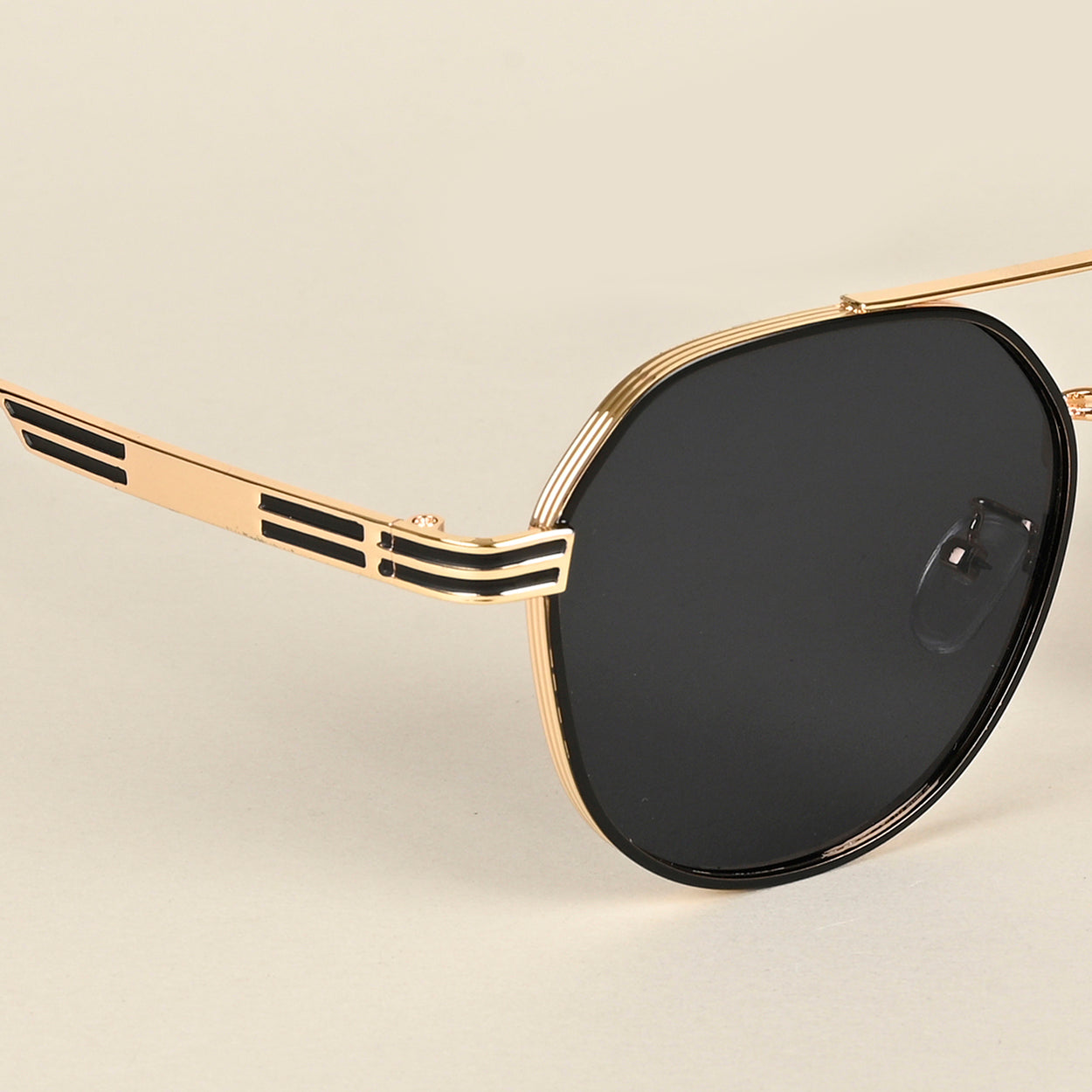 Voyage Black Round Sunglasses for Men & Women (8950MG4332)