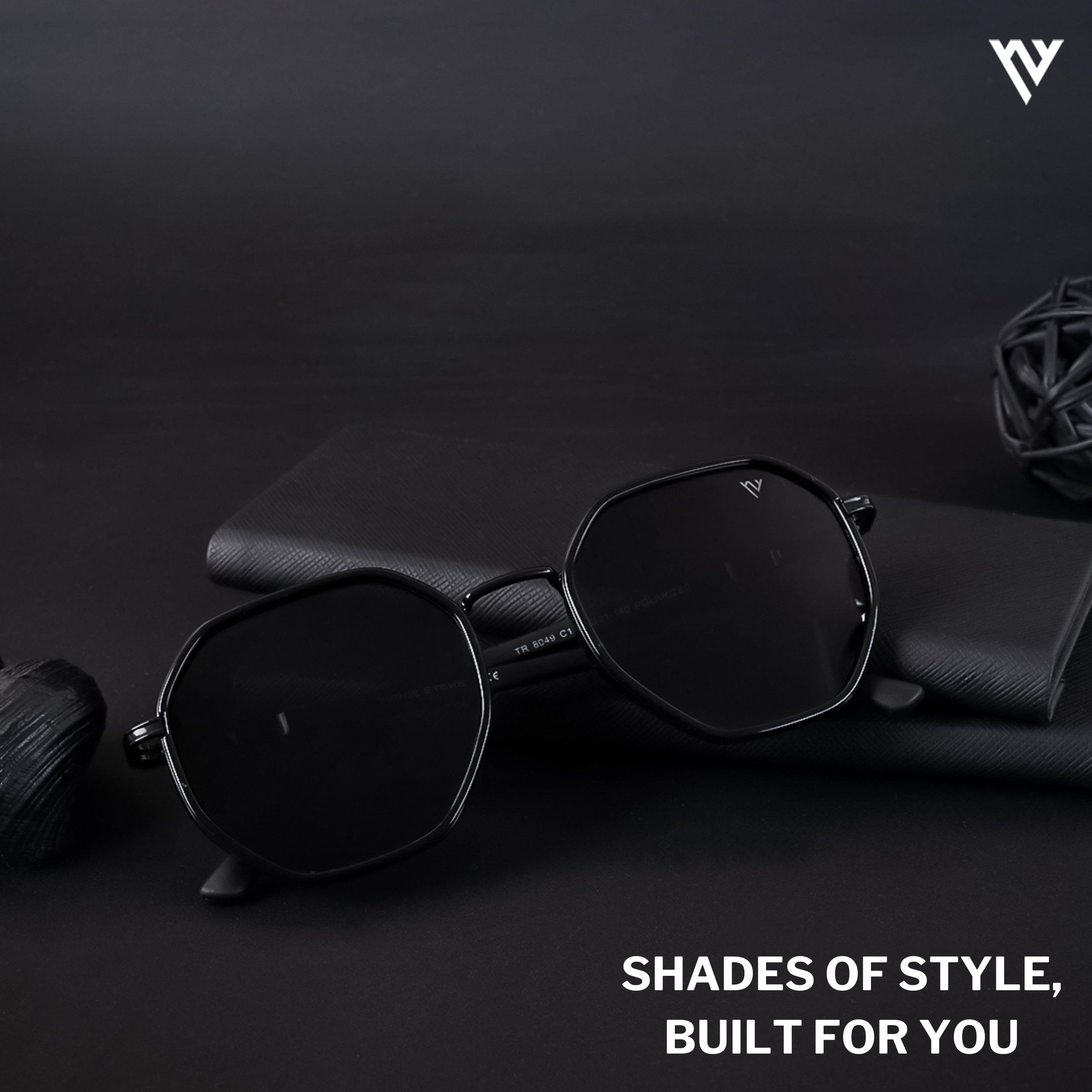 Black Polarized Geometric Sunglasses - PMG4205