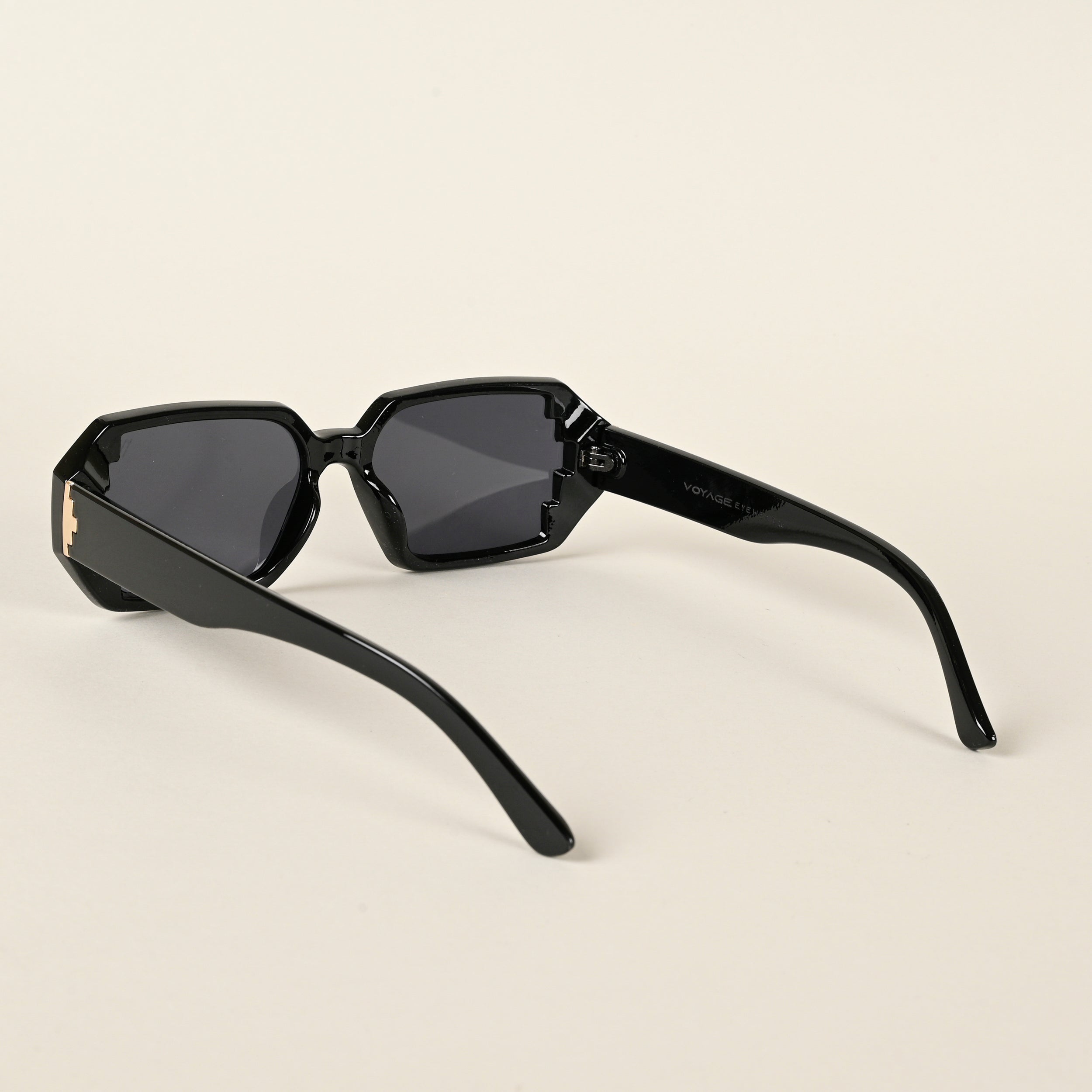 Voyage Black Rectangle Sunglasses for Men & Women (LH069MG4508)