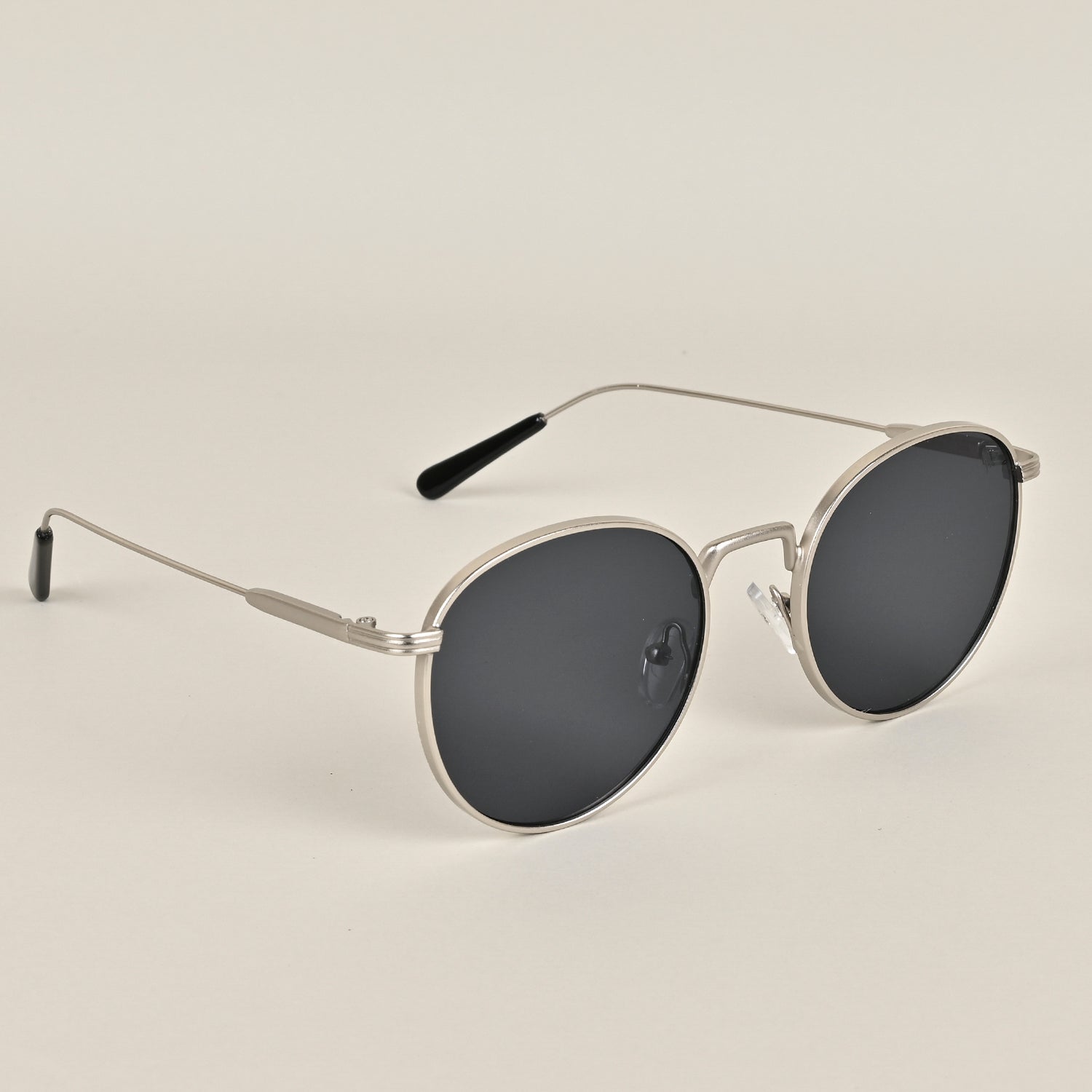 Voyage Round Black Silver Sunglasses MG3051
