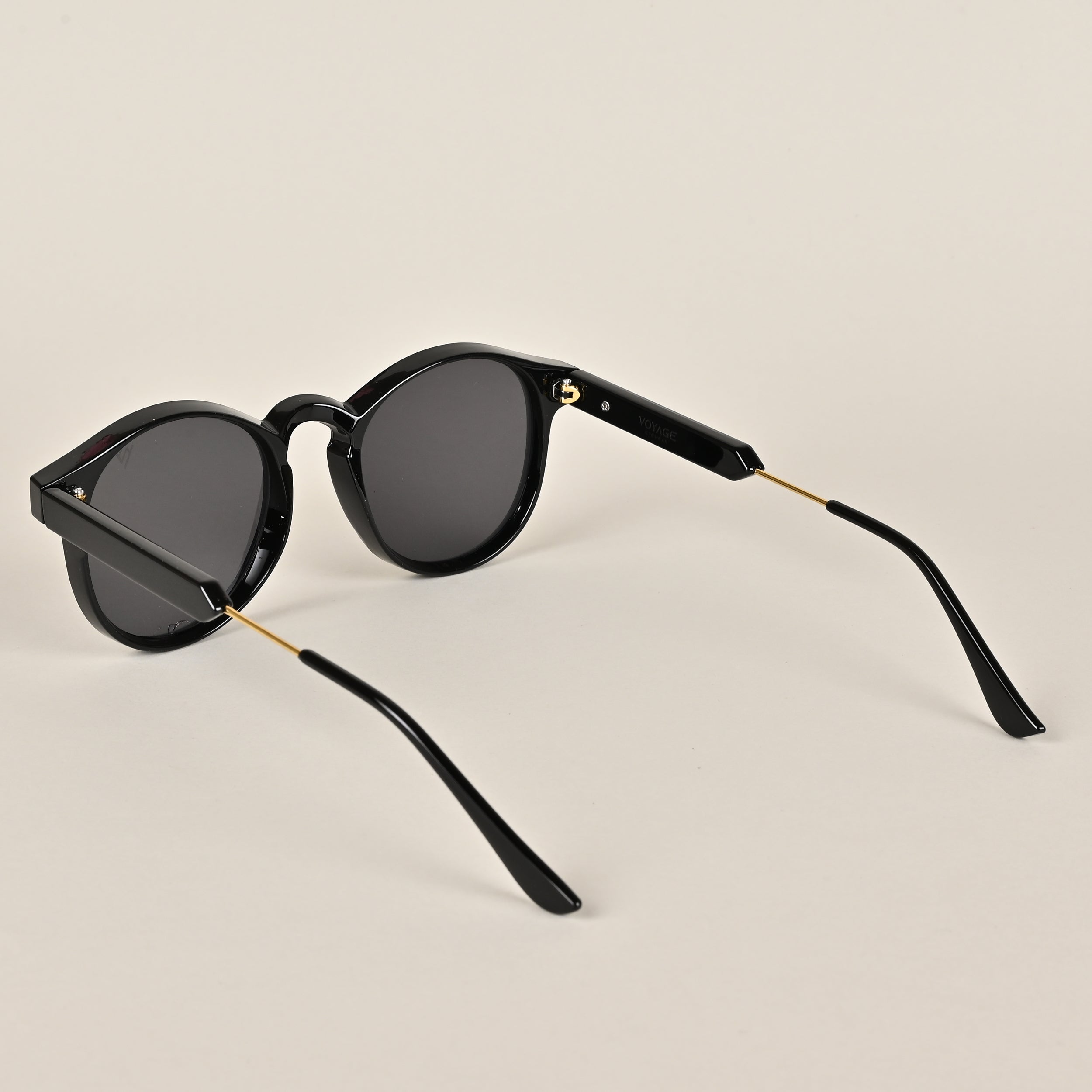 Voyage Black Round Sunglasses - MG3876