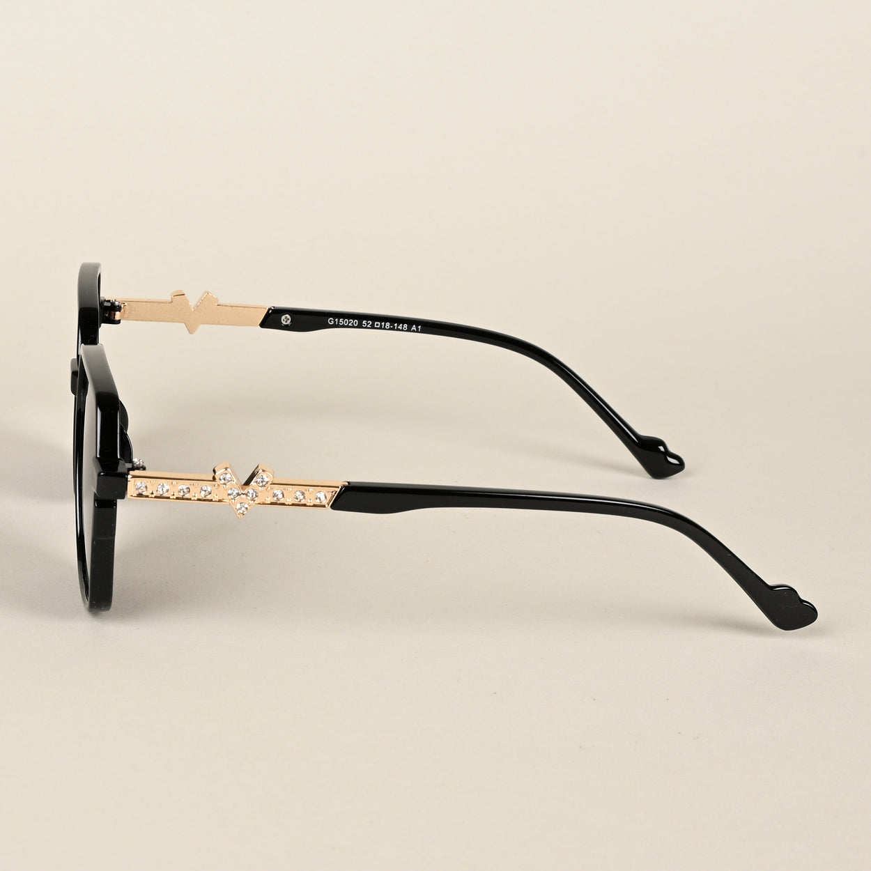 Voyage Black Square Sunglasses for Women (G15020MG4231)