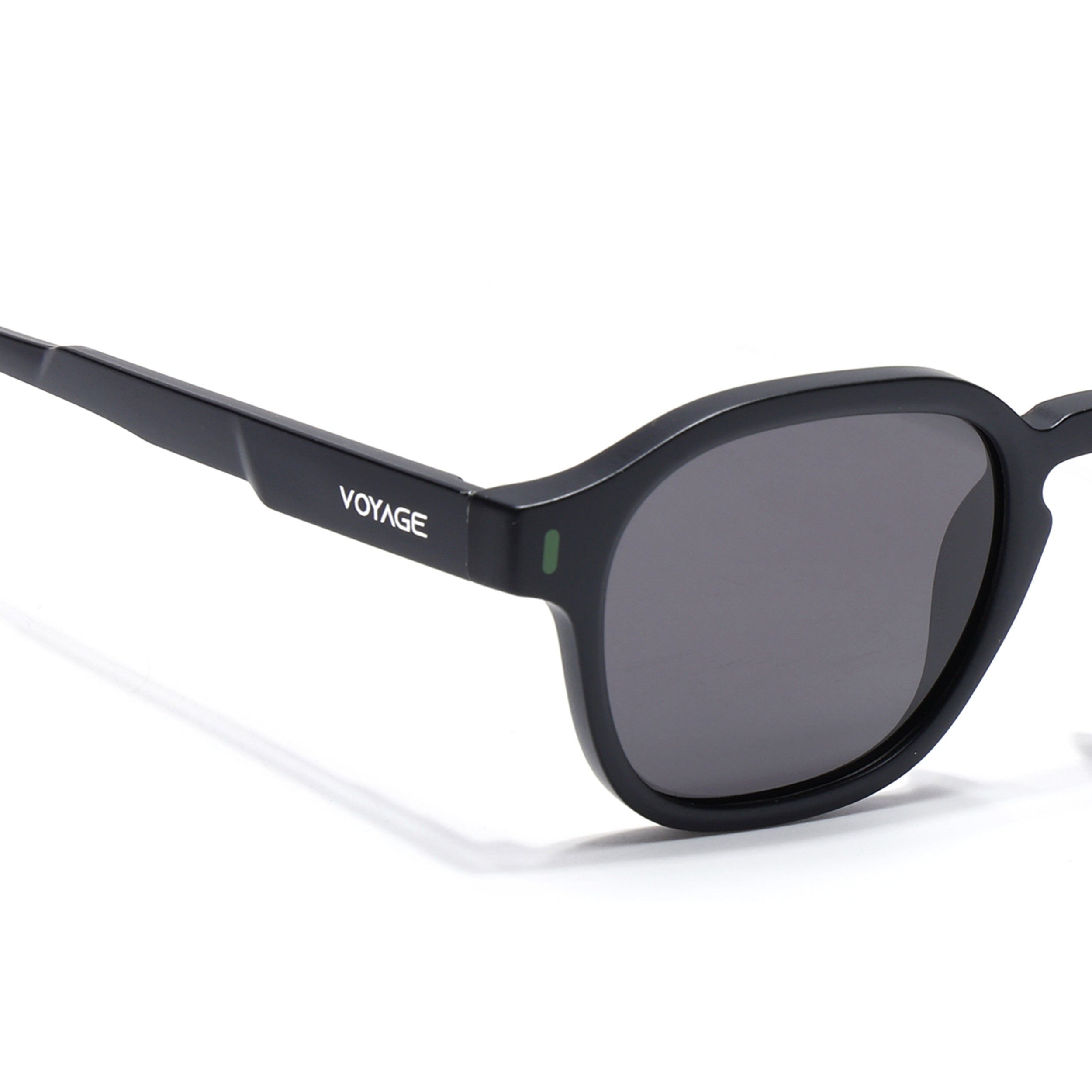 Matira | Black & Green Wayfarer Polarized Sunglasses | PMG7422