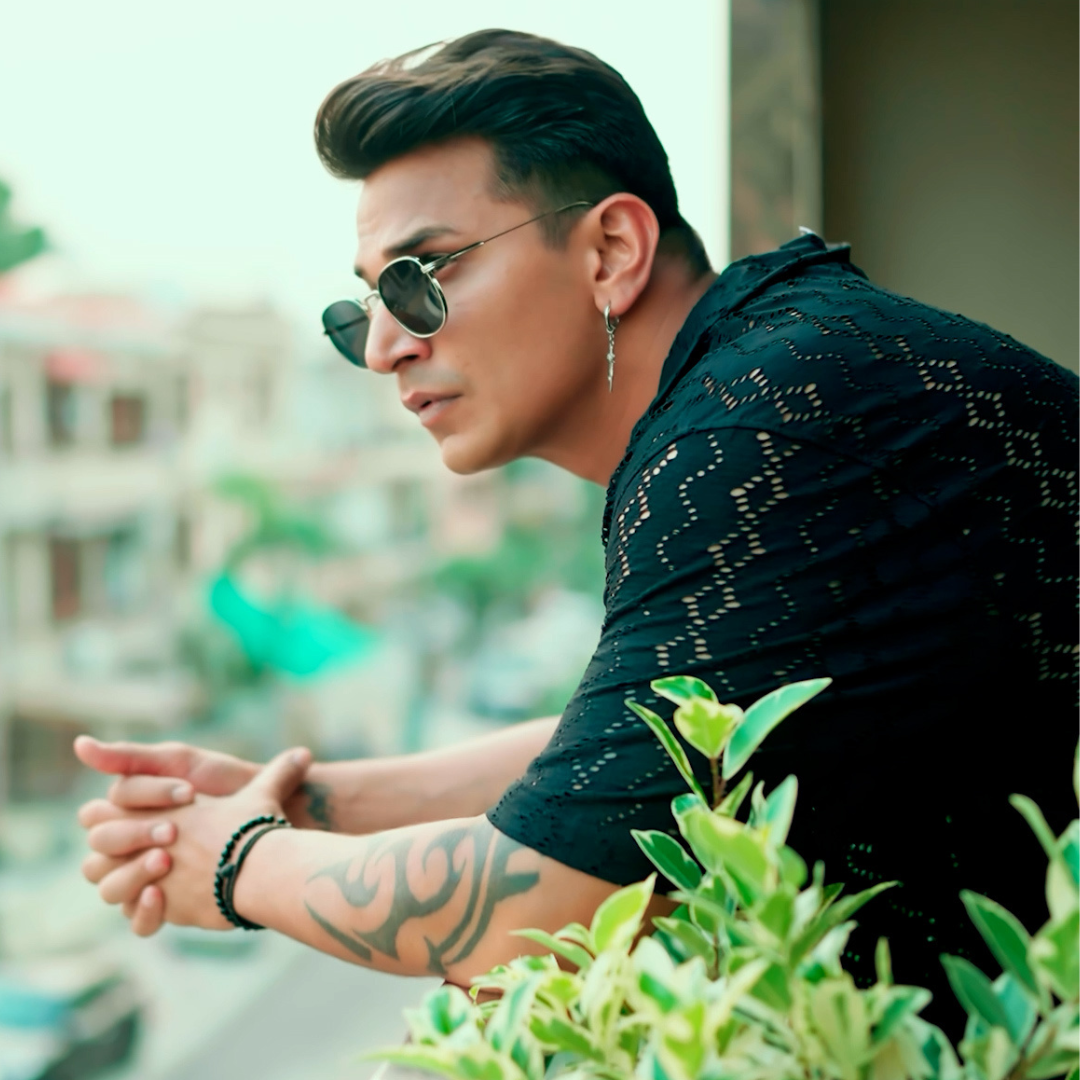 The OG | Round Black Silver Sunglasses MG2977