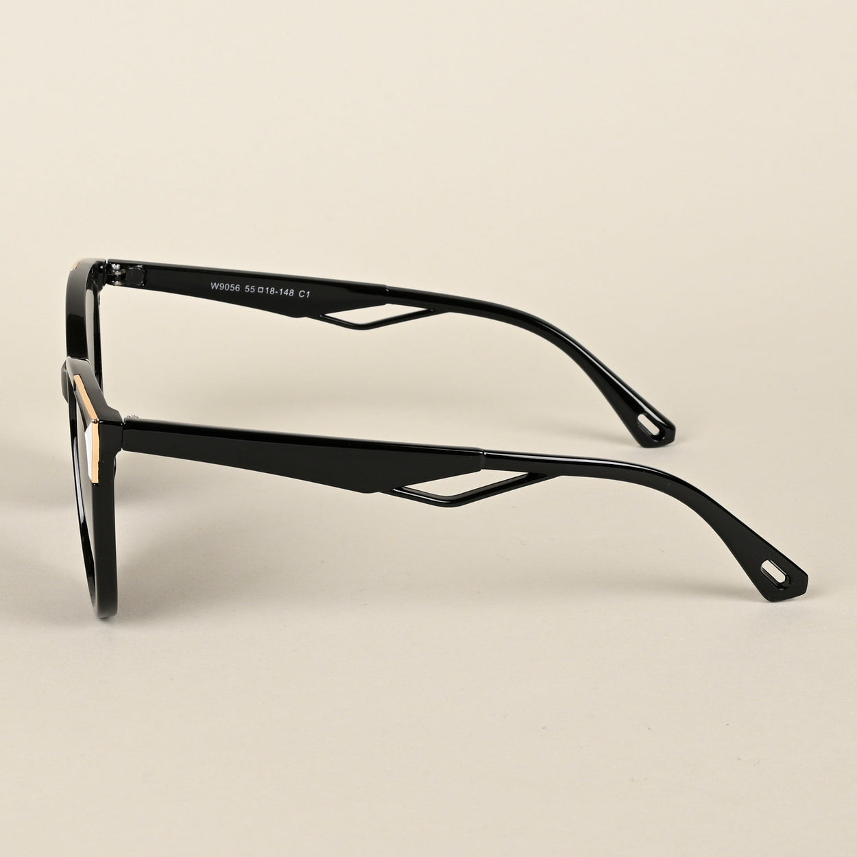 Voyage Black Cateye Sunglasses for Women (W9056MG4228)