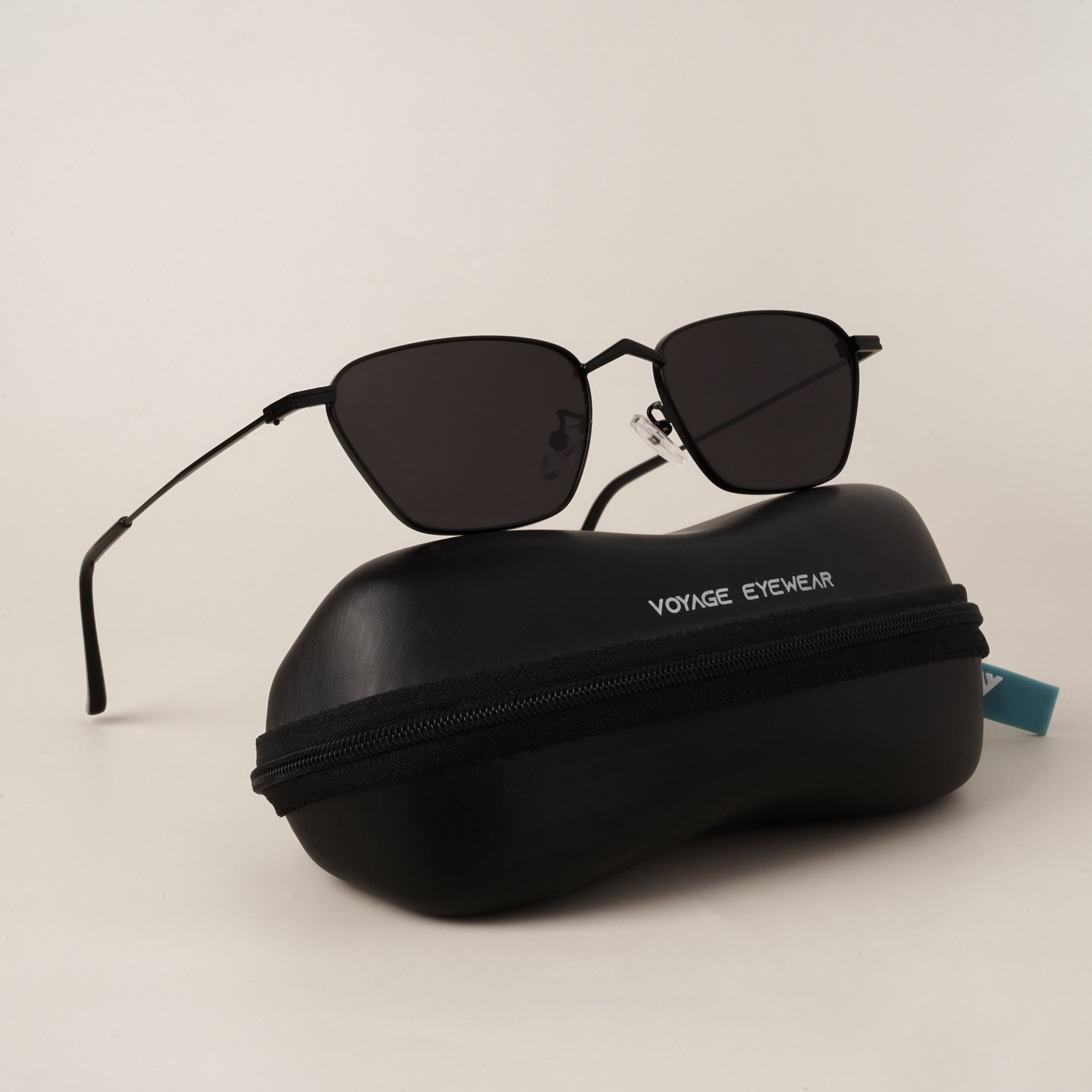 Arrow | Black Retro Square Sunglasses MG3454