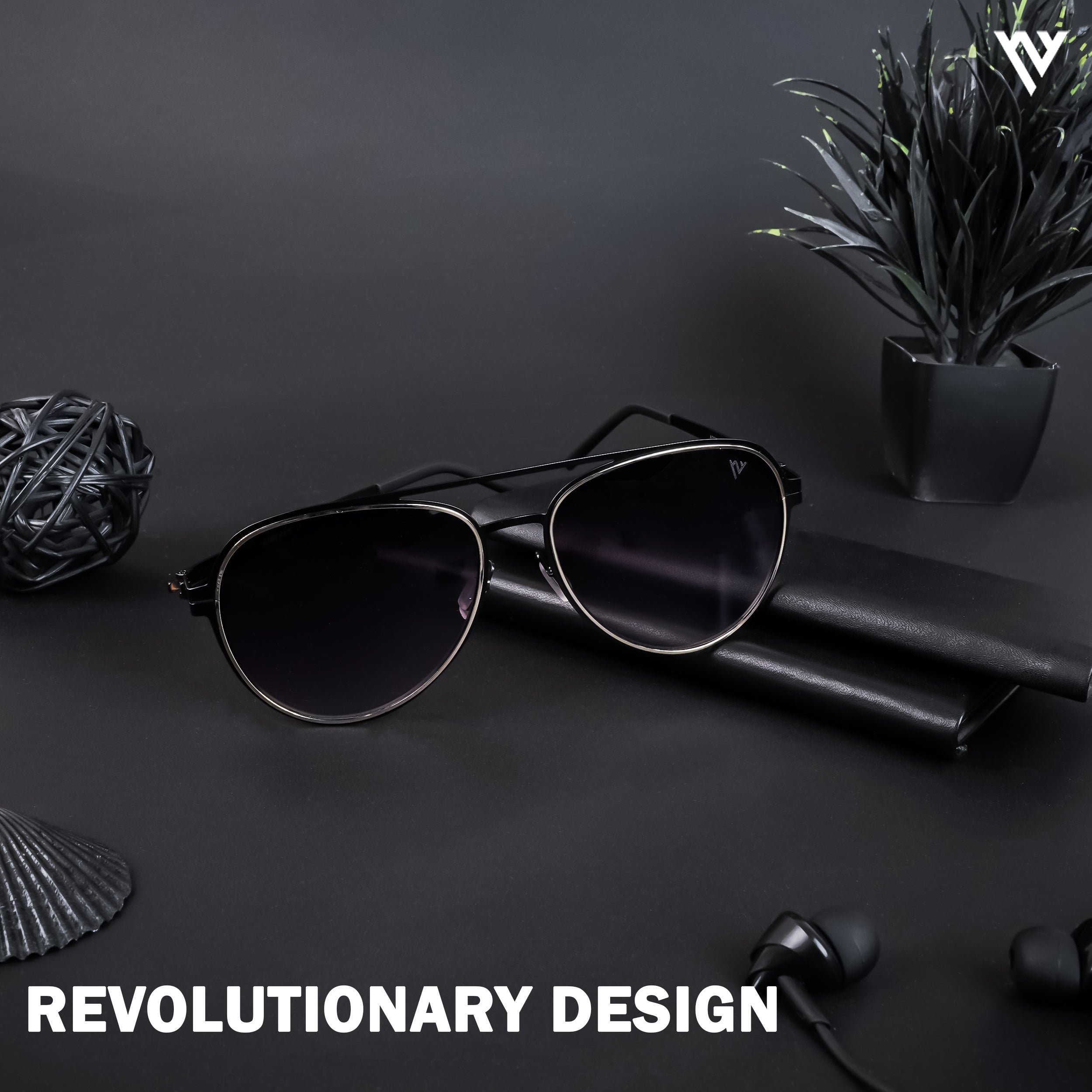 Black & Golden Polarized Aviator Sunglasses - PMG4289