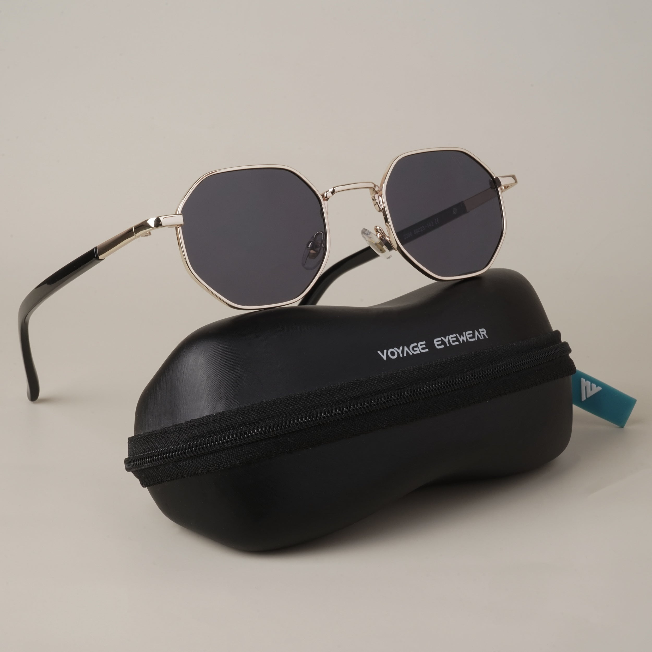 Voyage Black Geometric Sunglasses - MG3769