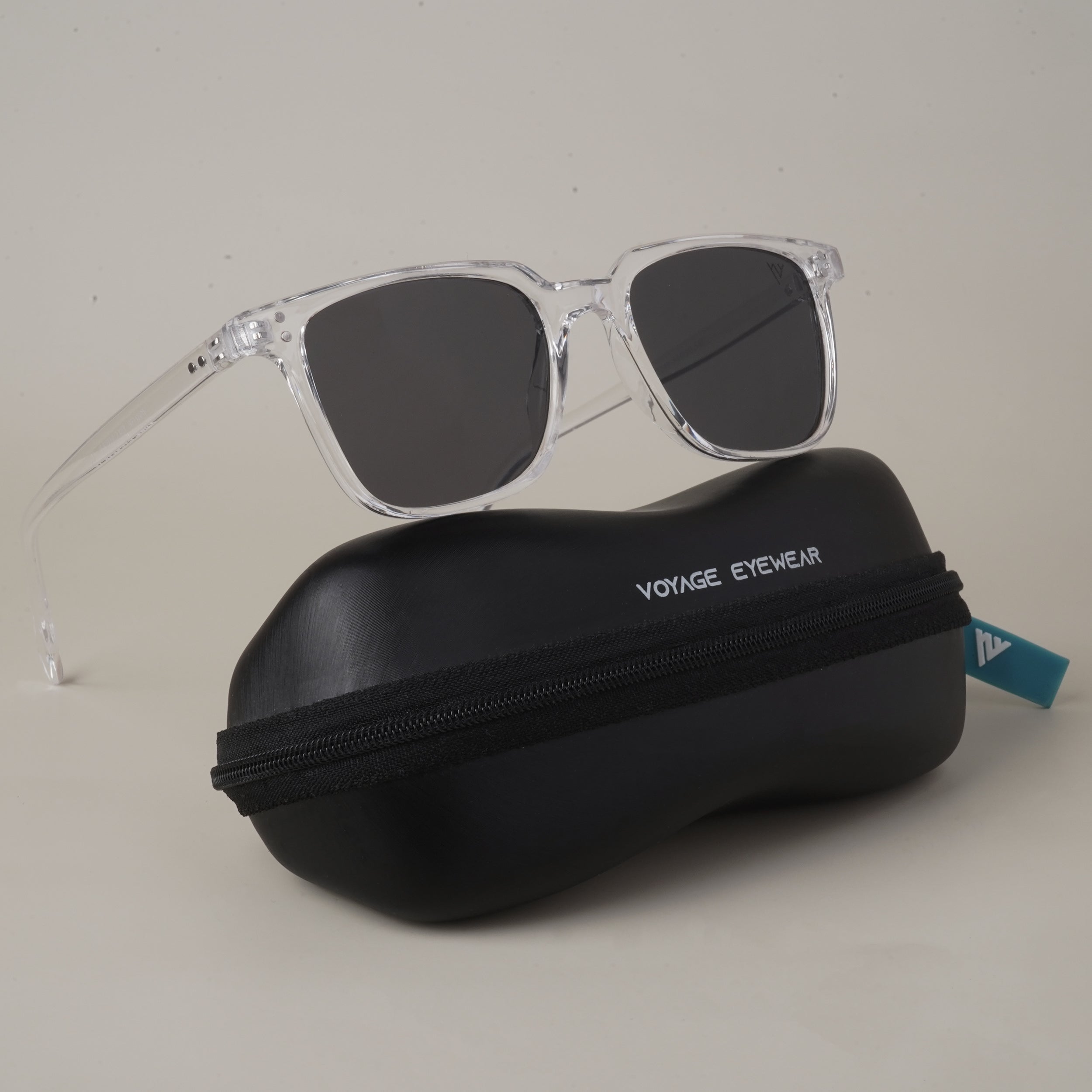 Voyage Black Wayfarer Sunglasses - MG3730