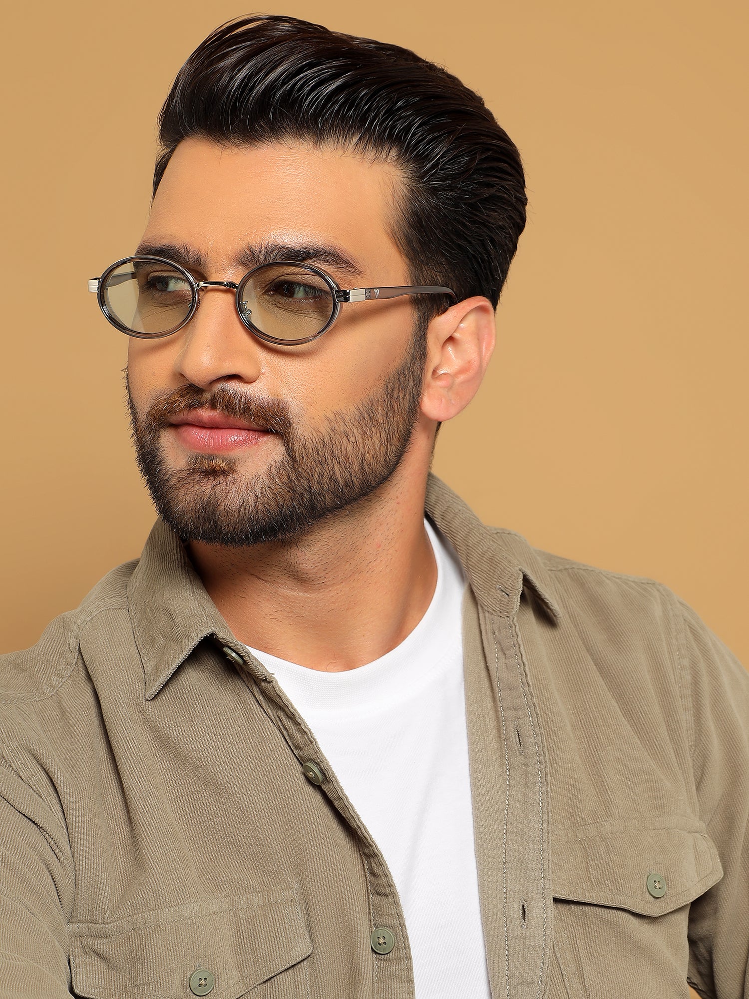 Vuro | Clear Blue Ovel Sunglasses | MG7351