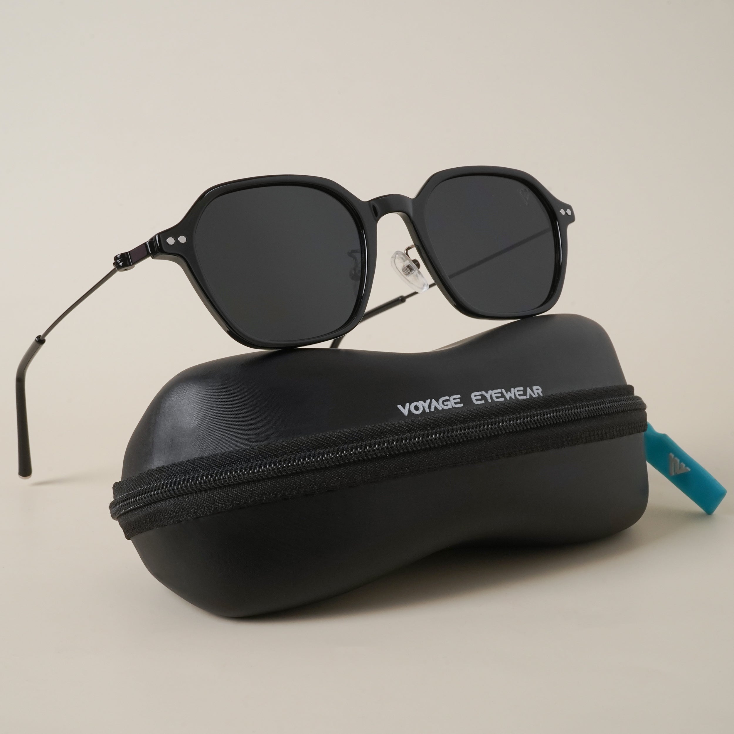 Voyage Black Oval Sunglasses (86573MG3888)