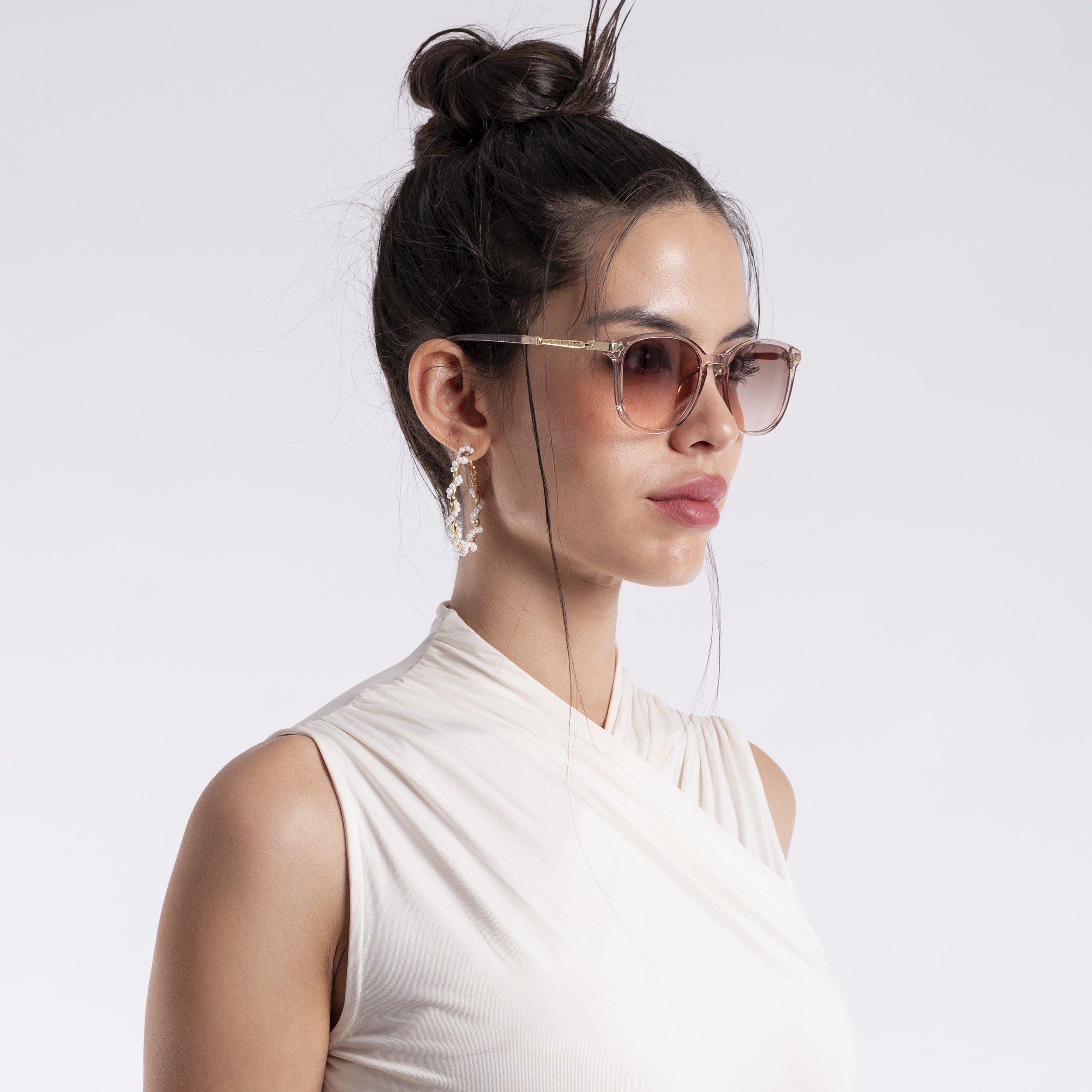 Lyra | Transparent Wayfarer Sunglasses MG3181