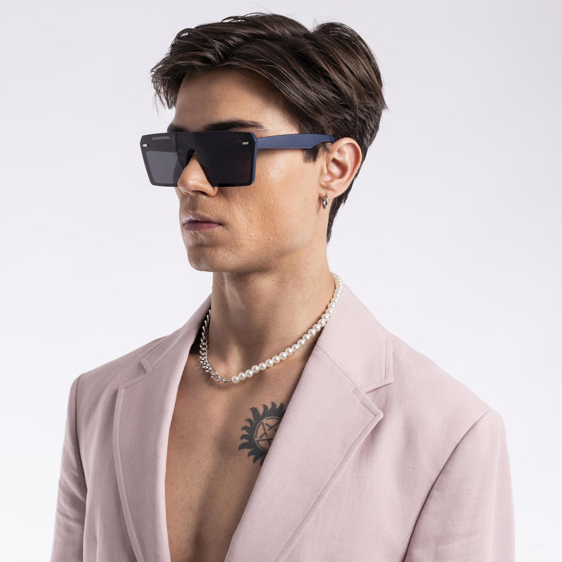 illume | Blue And Black Polarized Wayfarer Sunglasses - PMG3971