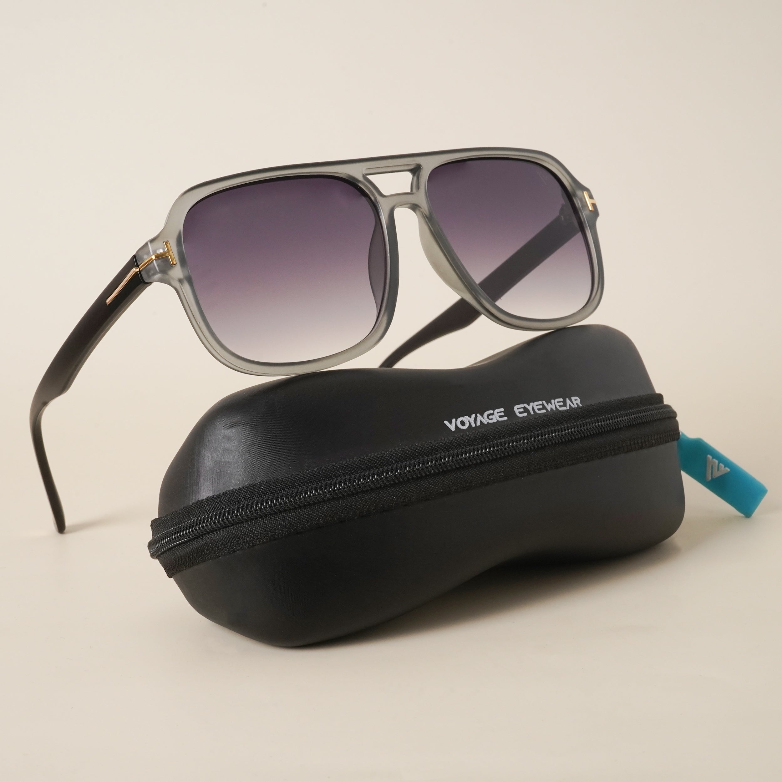 Voyage Grey Wayfarer Sunglasses (A13MG3940)