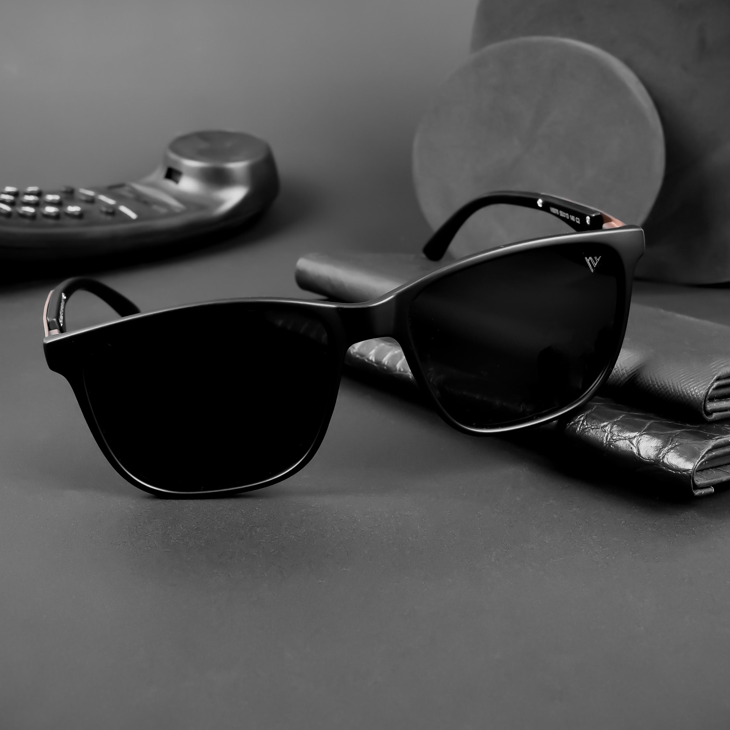 Wayfarer Polarized Sunglasses (Black Lens | Matt Black Frame - PMG5544)